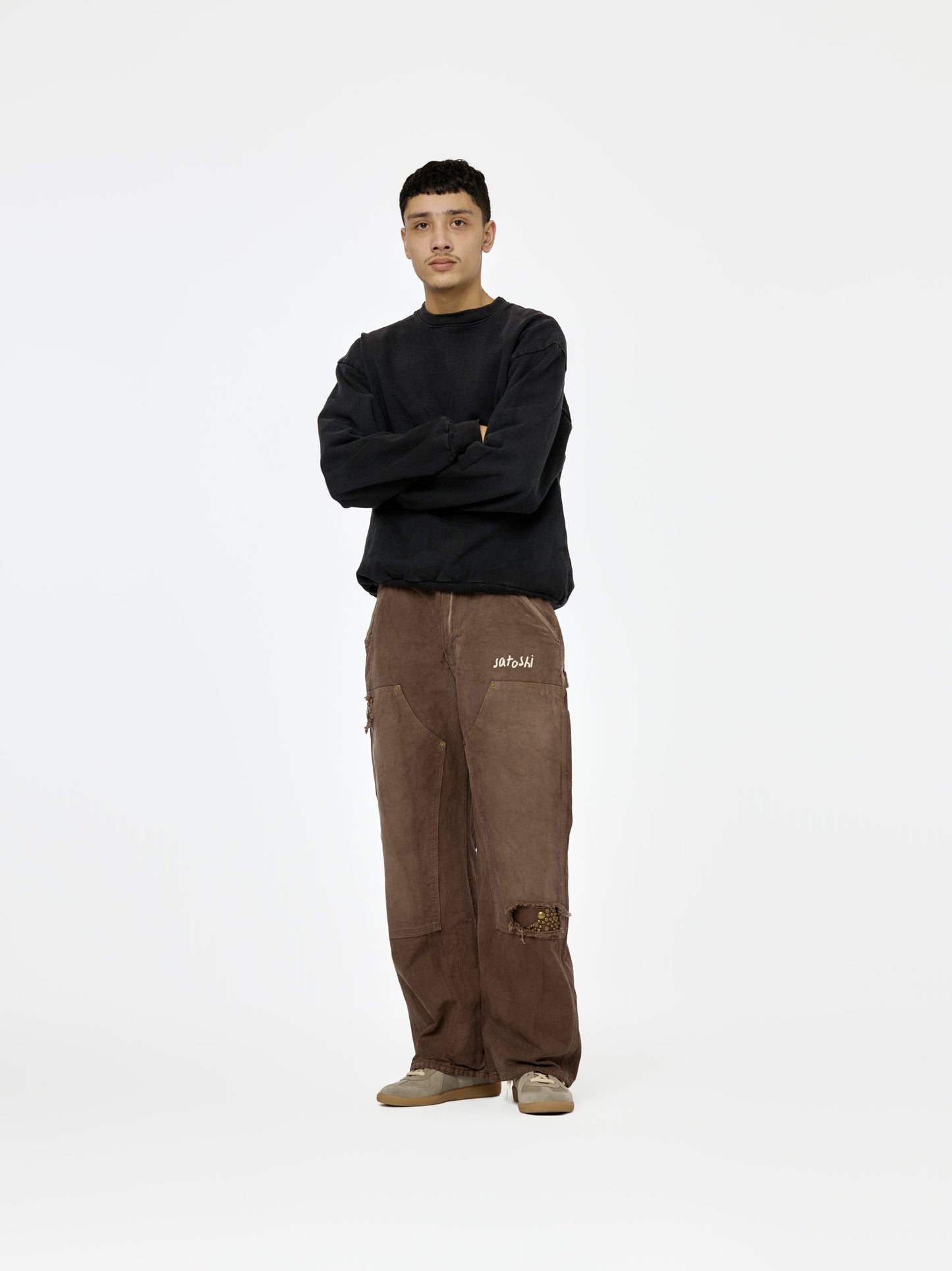 FRAYED CARPENTER PANT
(Brown)