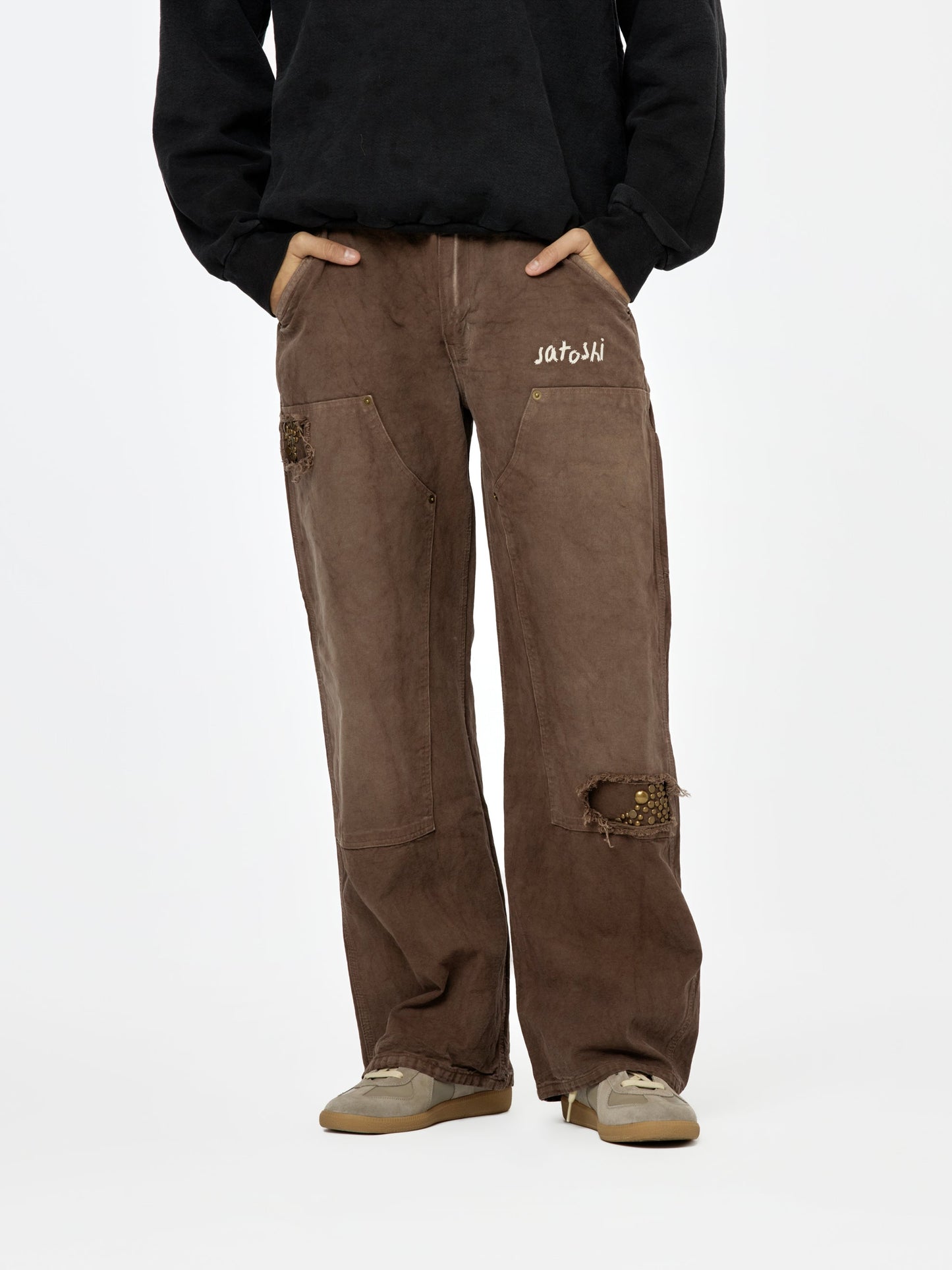 FRAYED CARPENTER PANT
(Brown)