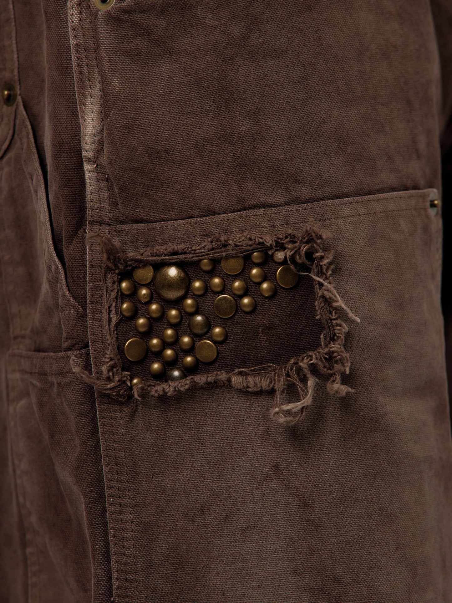 FRAYED CARPENTER PANT
(Brown)