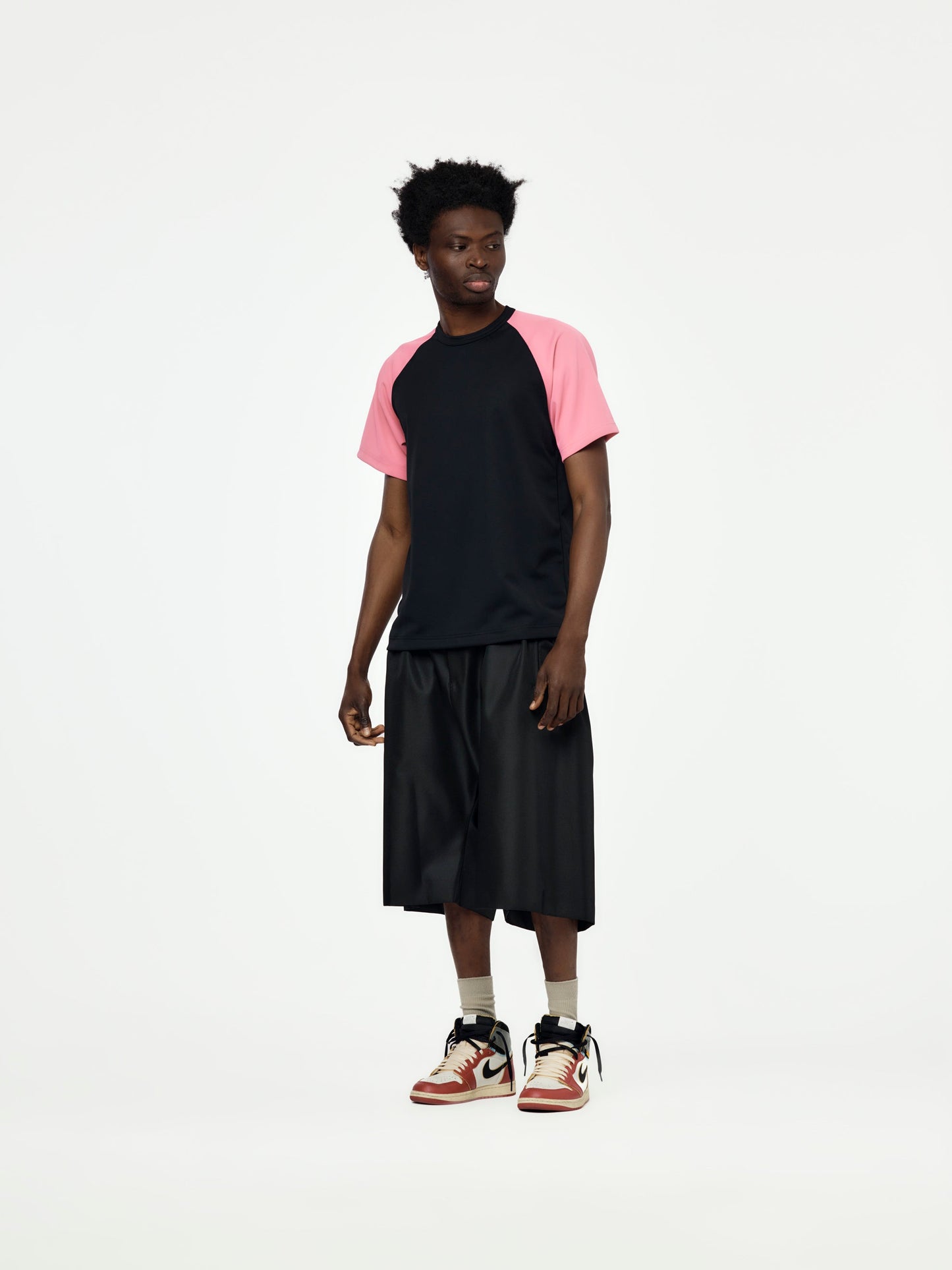 Homme Plus T-Shirt (Black / Pink)