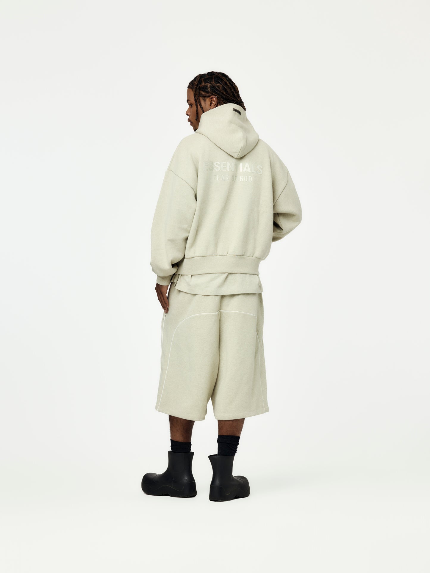 Relaxed Fleece Sweatshort With Piping (Heather Stone)
