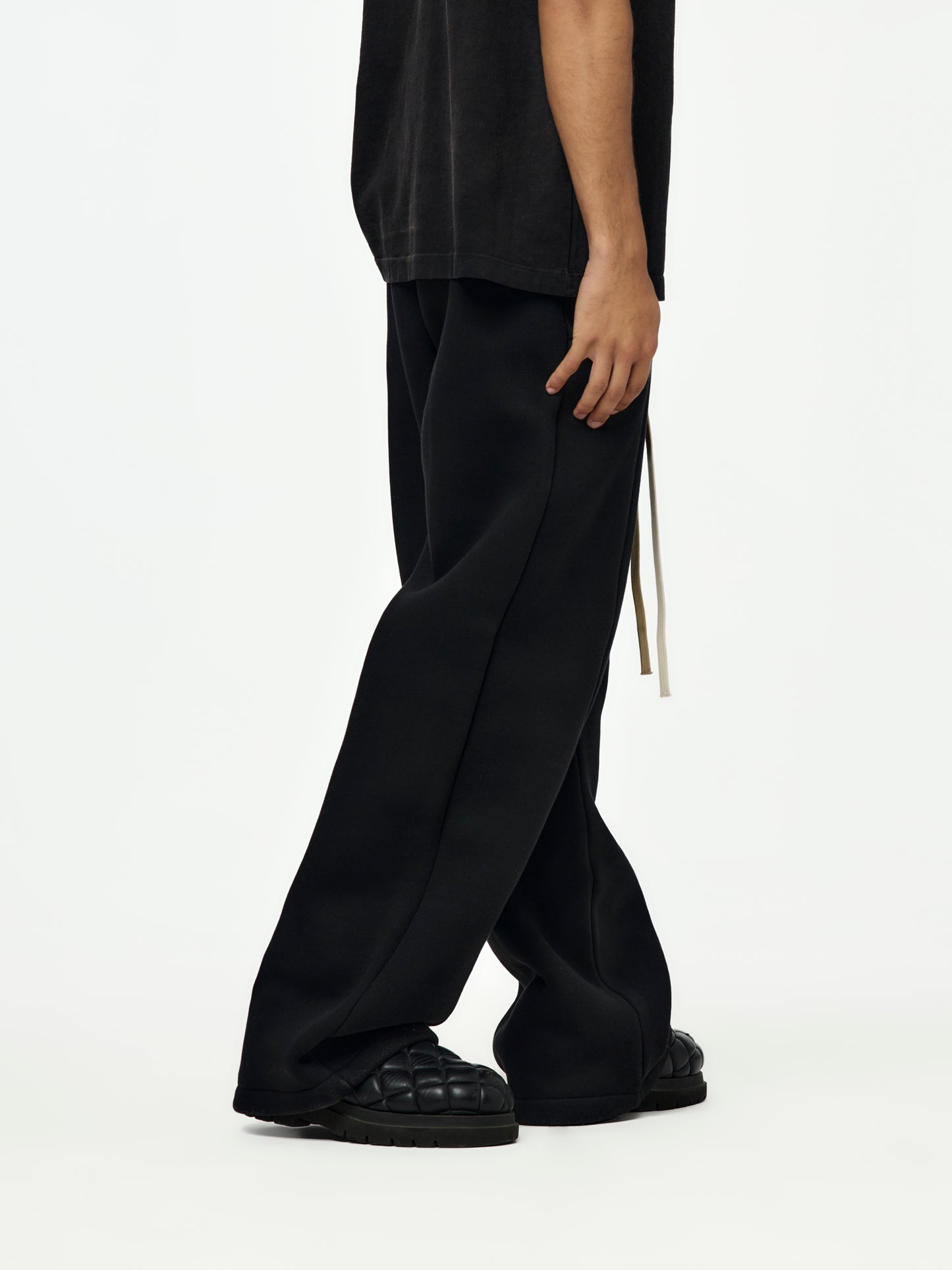 Wide Leg Sweatpant