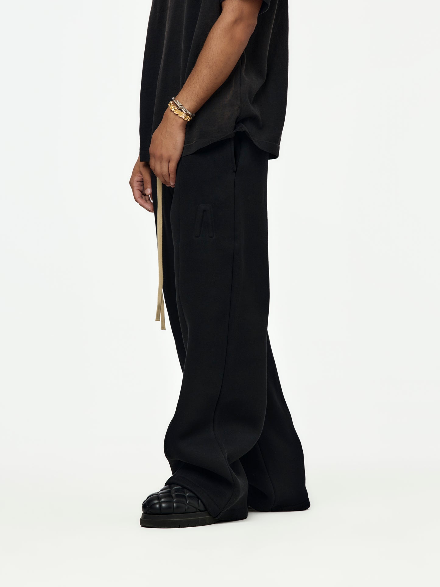 Wide Leg Sweatpant