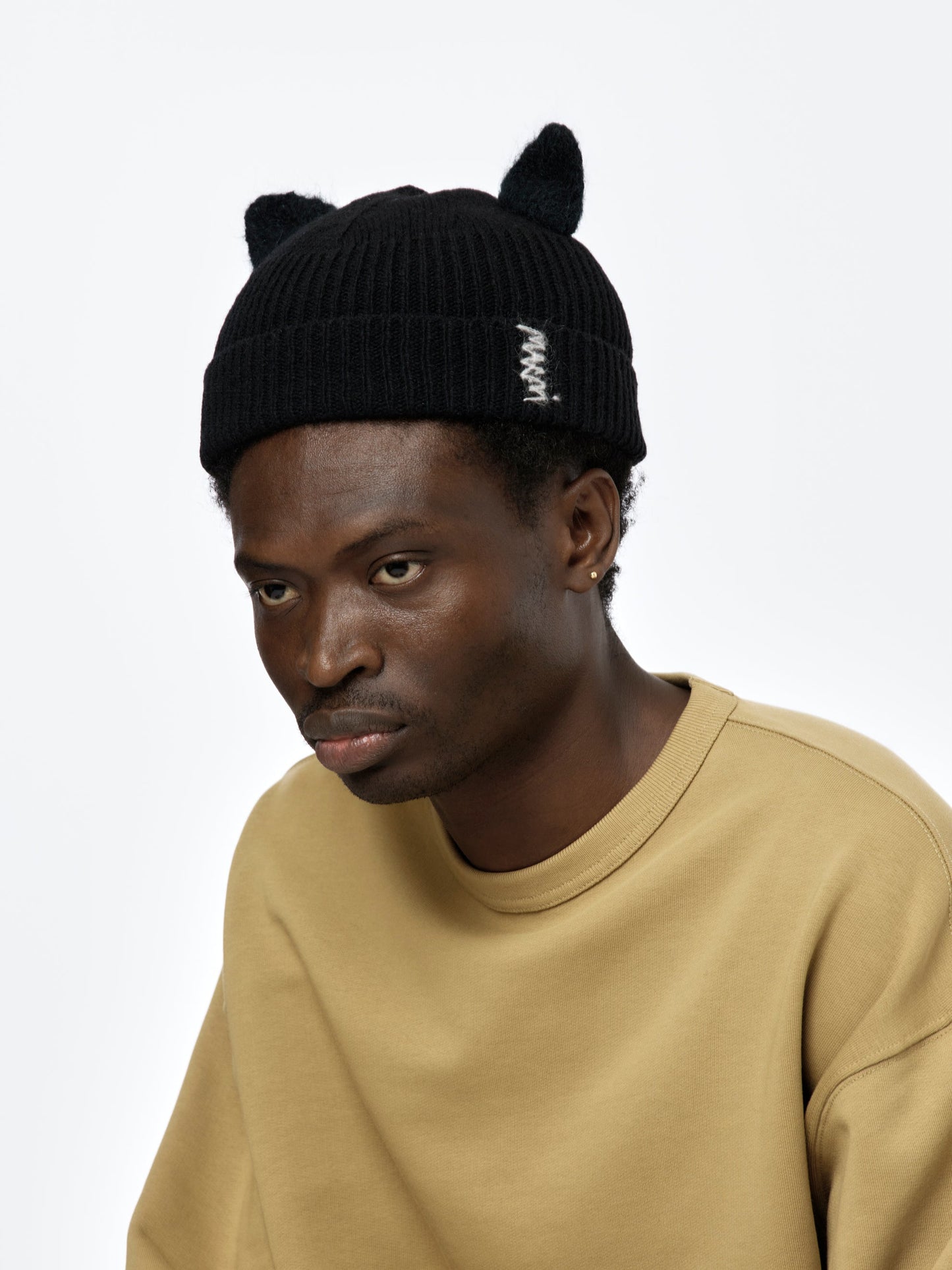 Mohair Ears Beanie (Black)