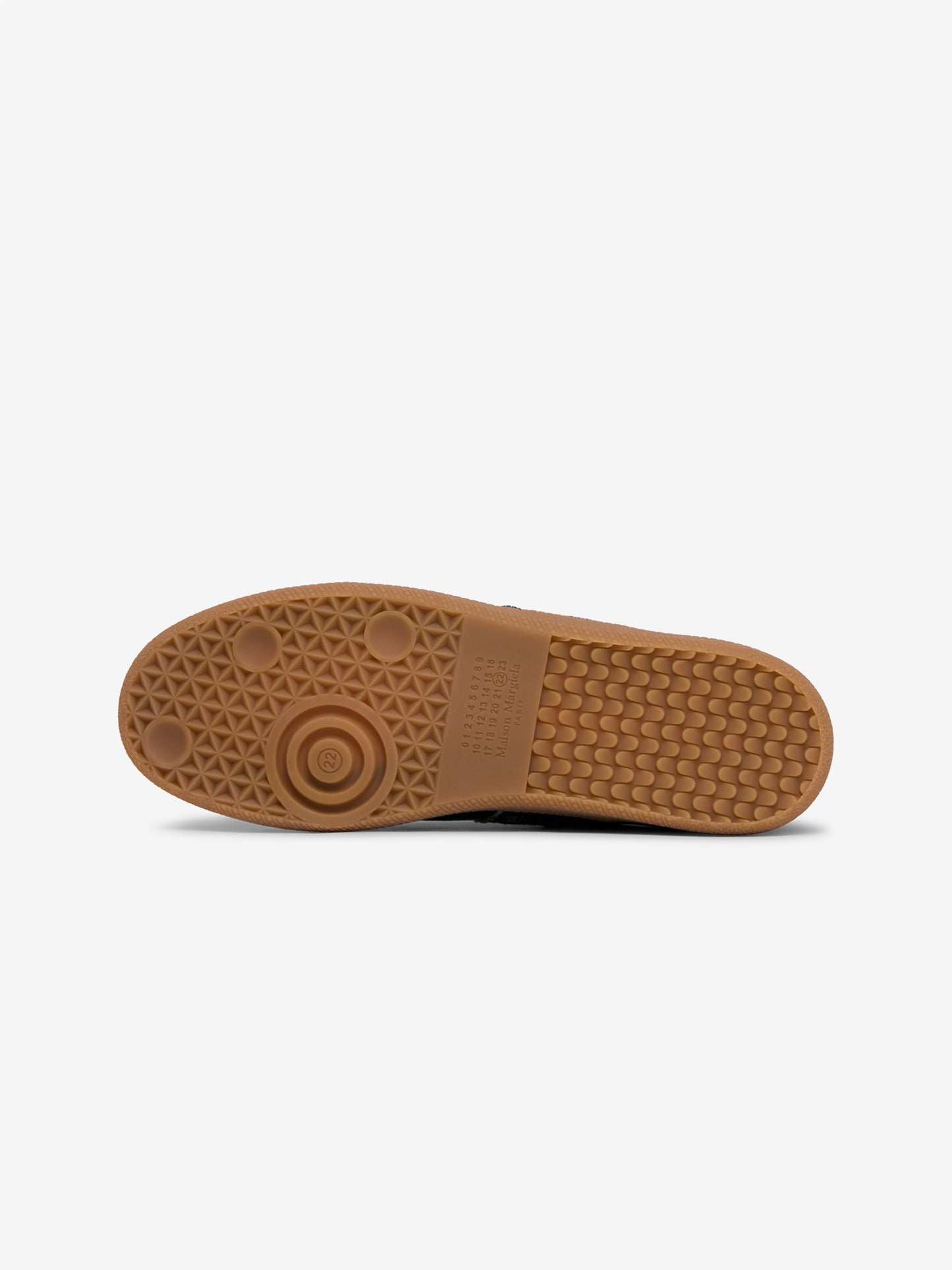Replica (Black/White)