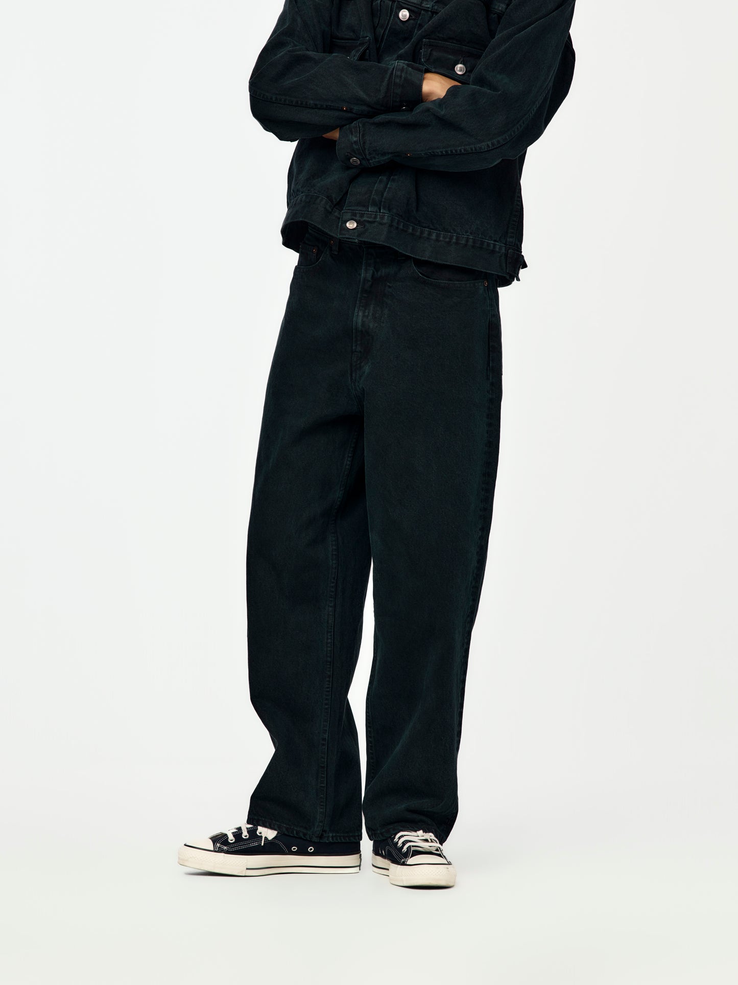 Black Washed Wide Denim Pants (Black)