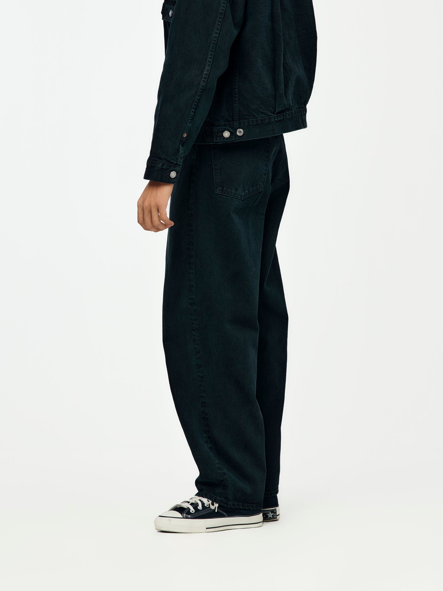 Black Washed Wide Denim Pants (Black)