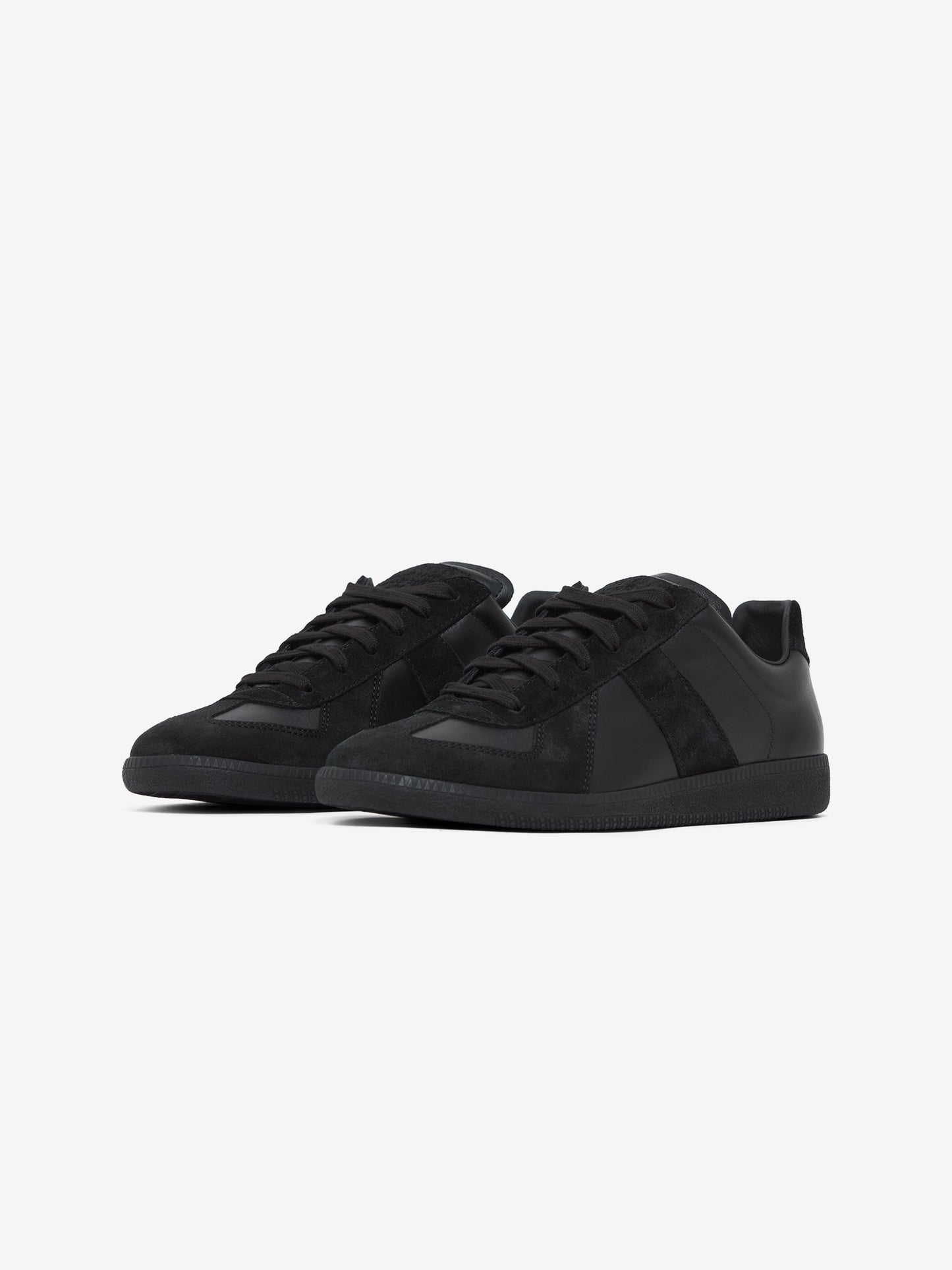 Replica (Triple Black)