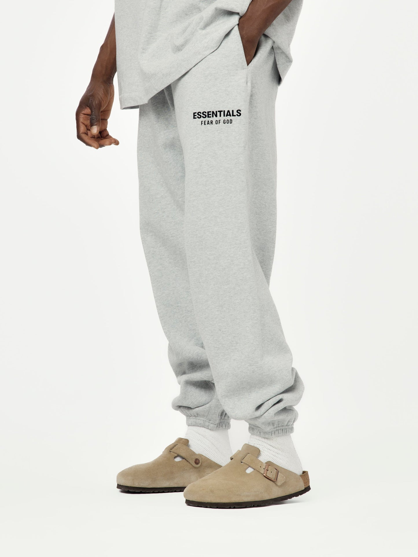 Fleece Essential Sweatpant (Light Heather Grey)