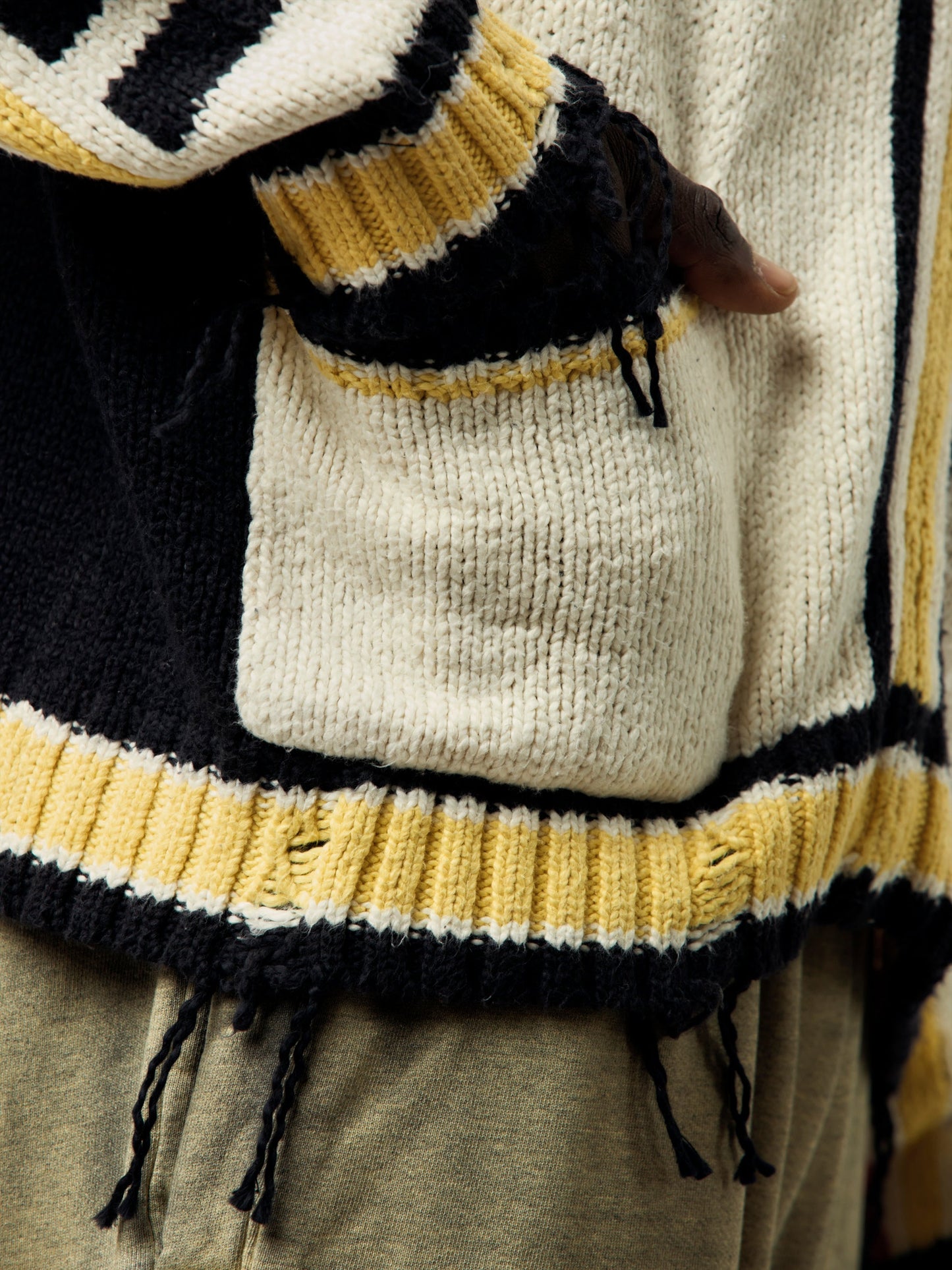 MEMORY VARSITY CARDIGAN (White)