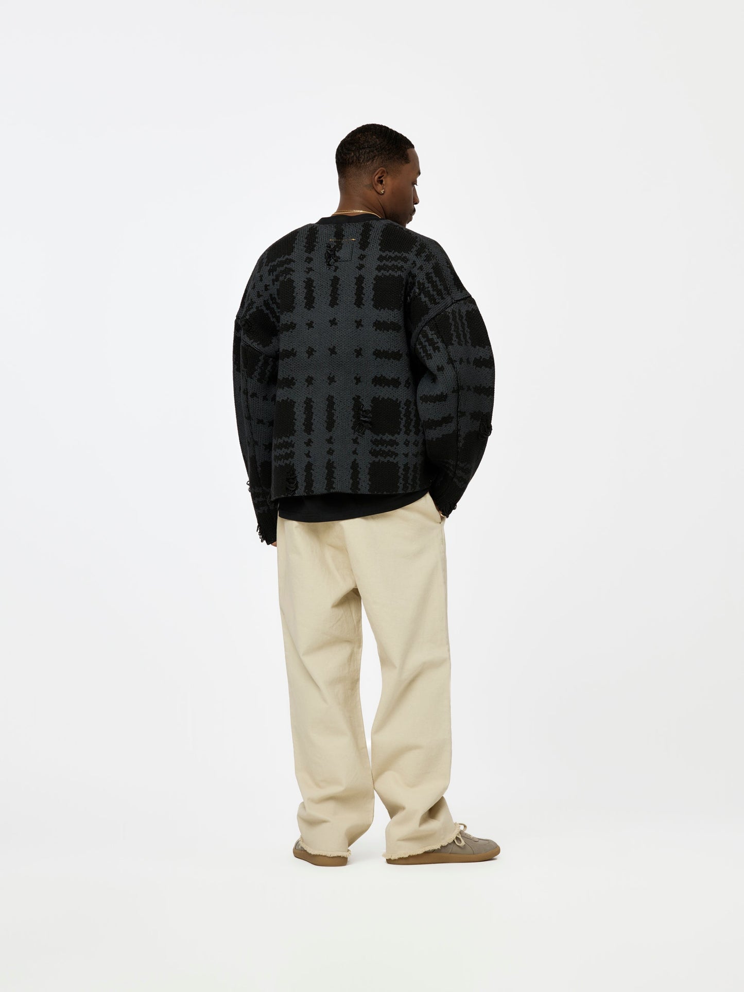 BXR + UNION DISTRESSED CARDIGAN (Black)