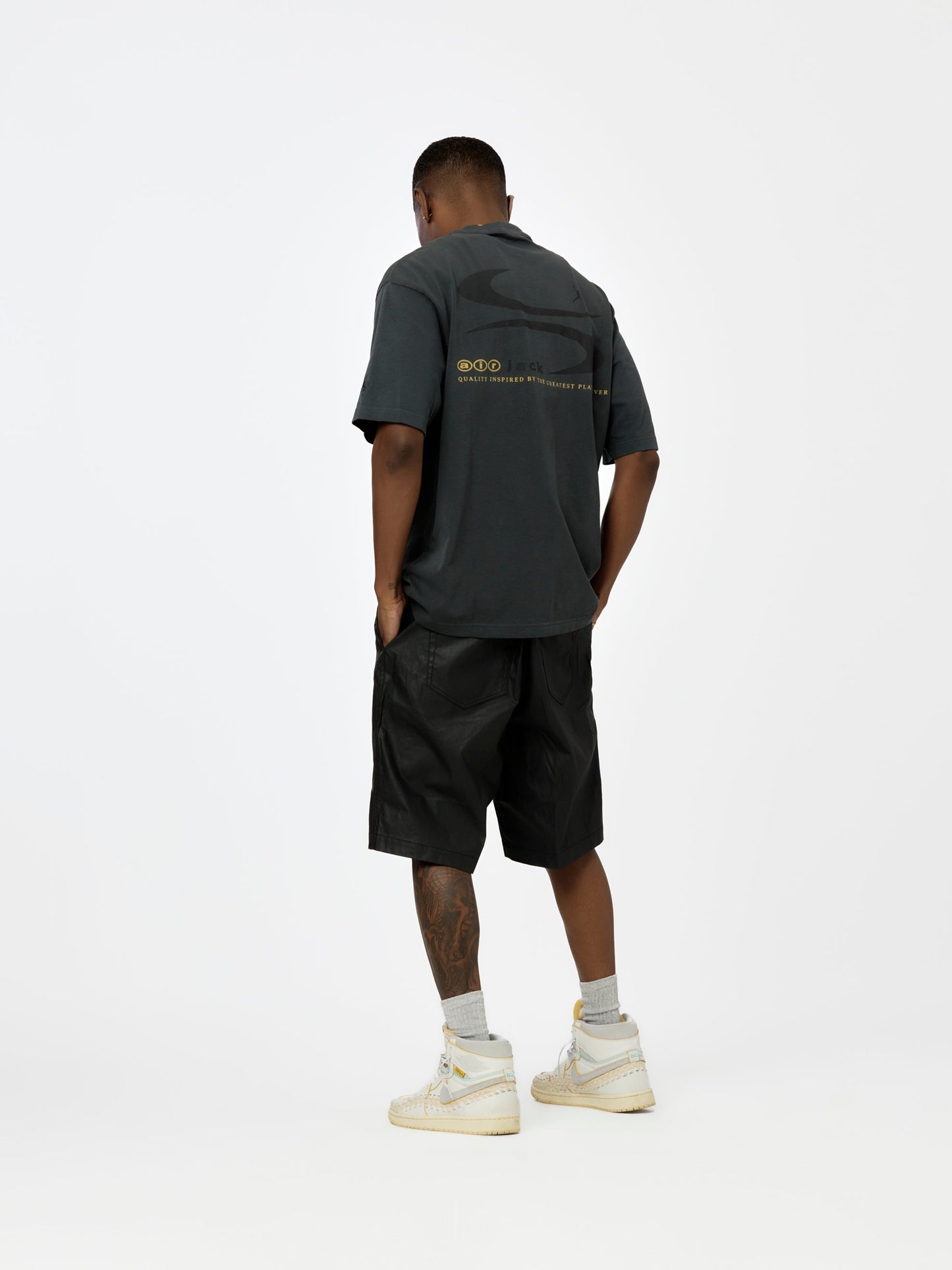 M J TS LOGO TEE (Dk Smoke Grey)