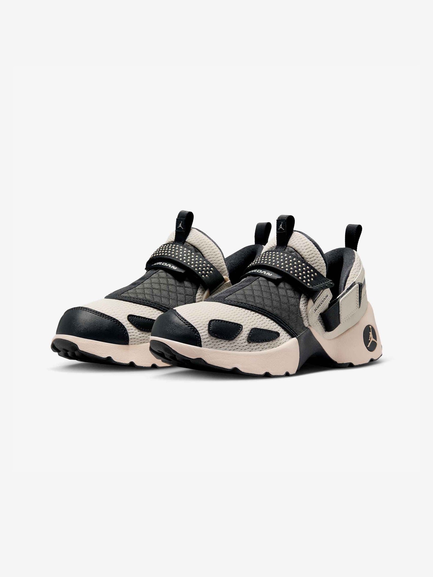 Women's Jordan Trunner LX (Light Orewood Brown)