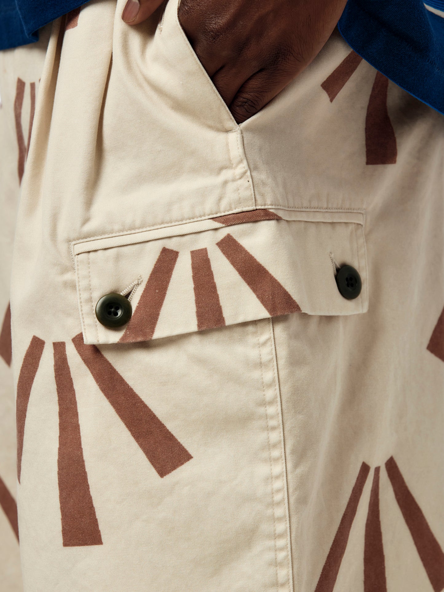 SHAW SHORT (KHAKI/ TAN)