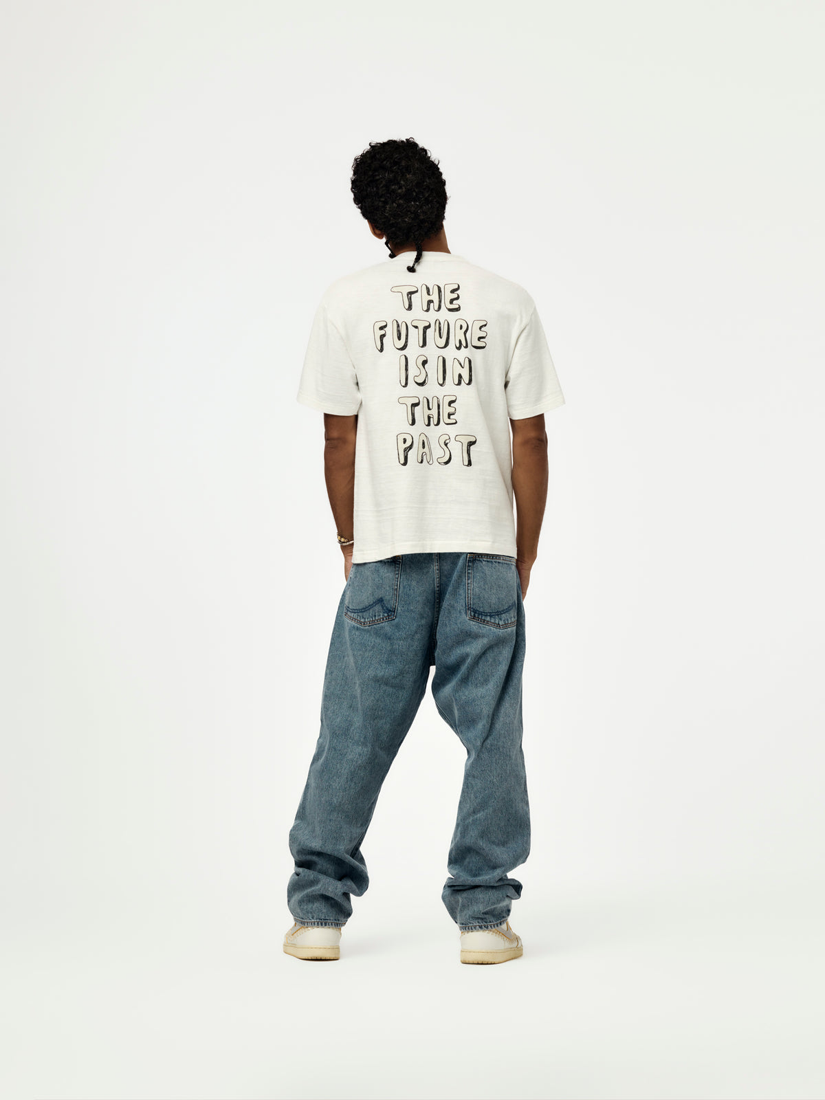 GRAPHIC T-SHIRT (WHITE) - HM32TE014