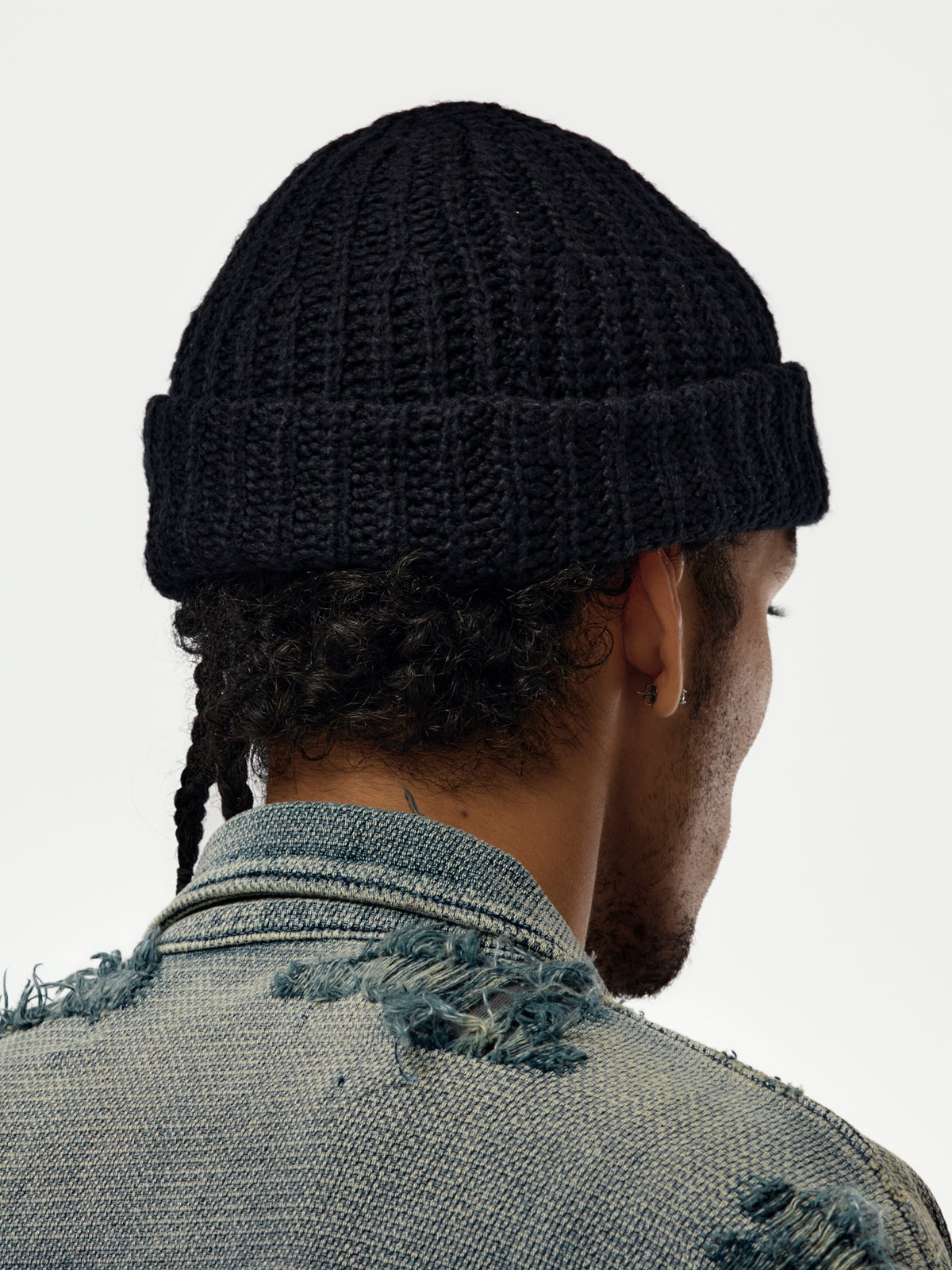 HAND KNITTED BEANIE (BLACK)