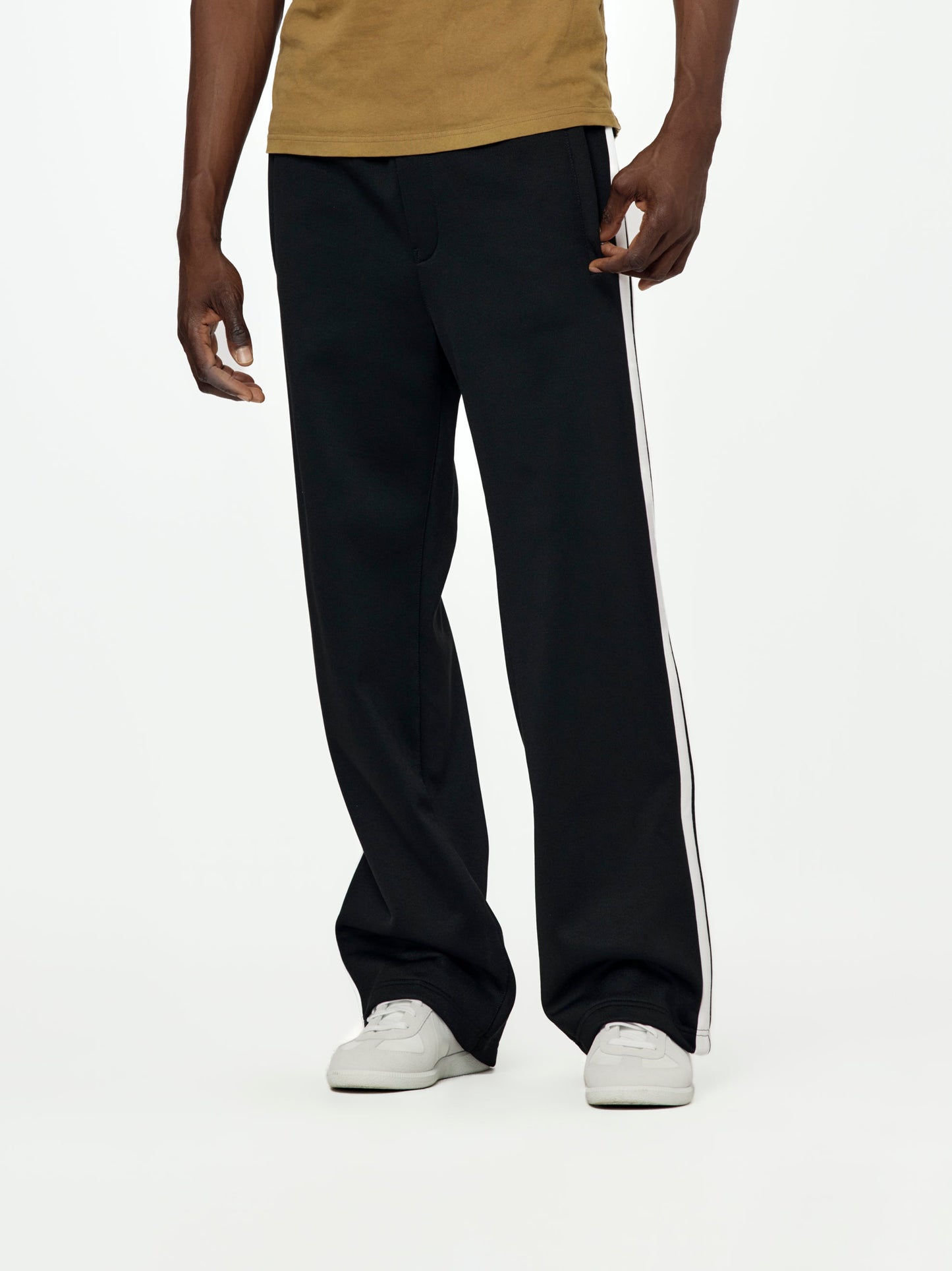 Recycled Nylon Blend Trackpants (Black)