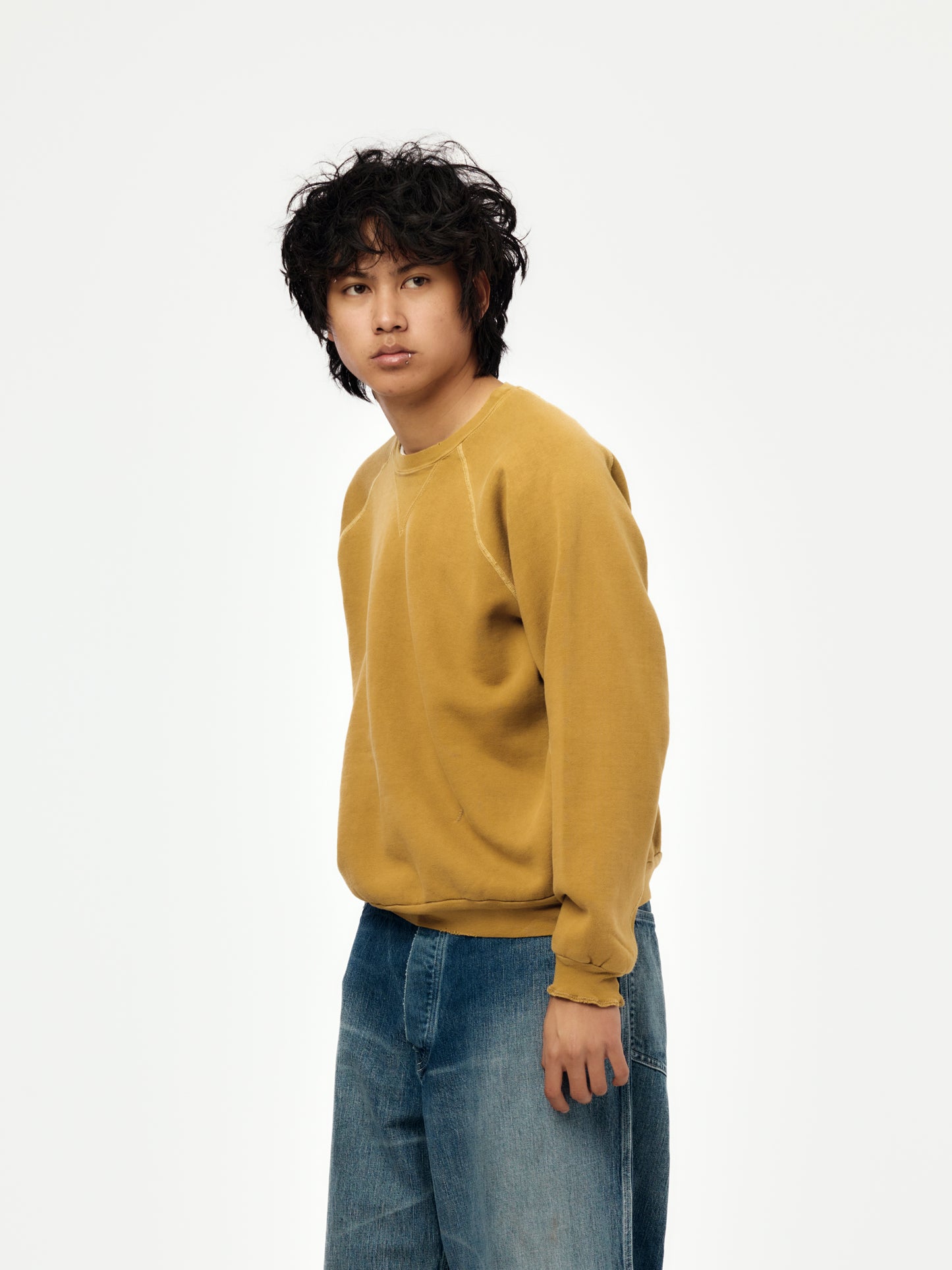 Vintage Double V Sweatshirt (GOLD) (SIS)