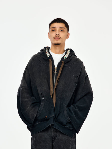 051525_KAPITAL_MODEL003_grande