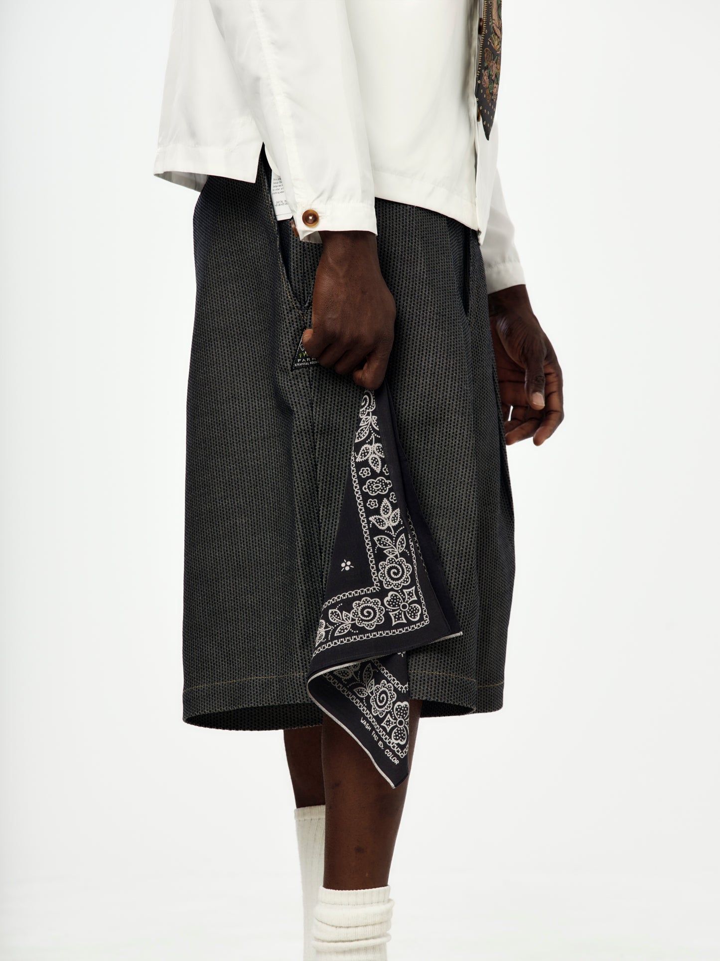 Fastcolor Selvedge ESCARGOT FLOWER Bandana (BLACK)
