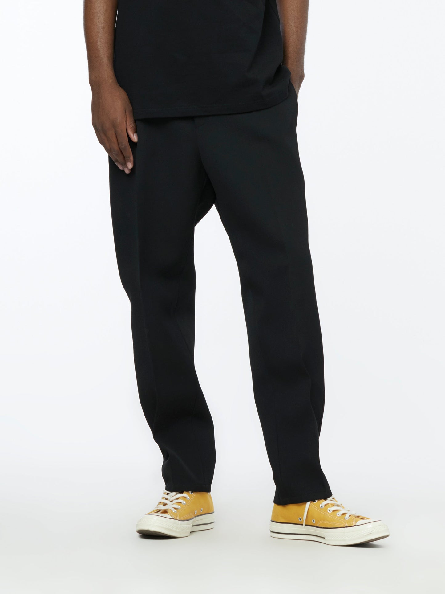 Relaxed Fit Trousers (Black)