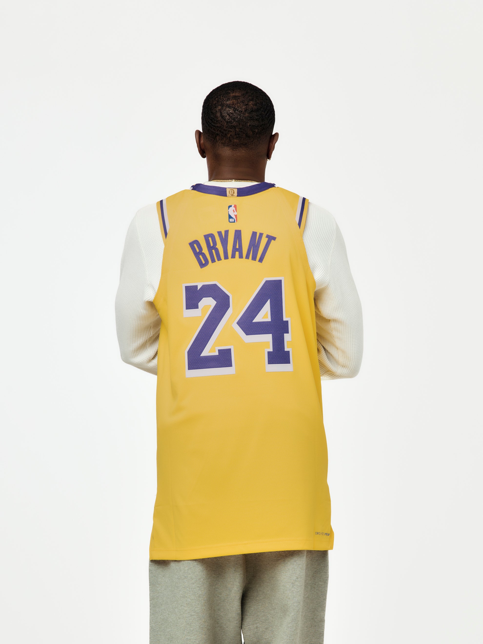 Lakers Kobe Bryant ユニホーム Kobe Bryant's Lakers Uniform From Last Road Game Of Career