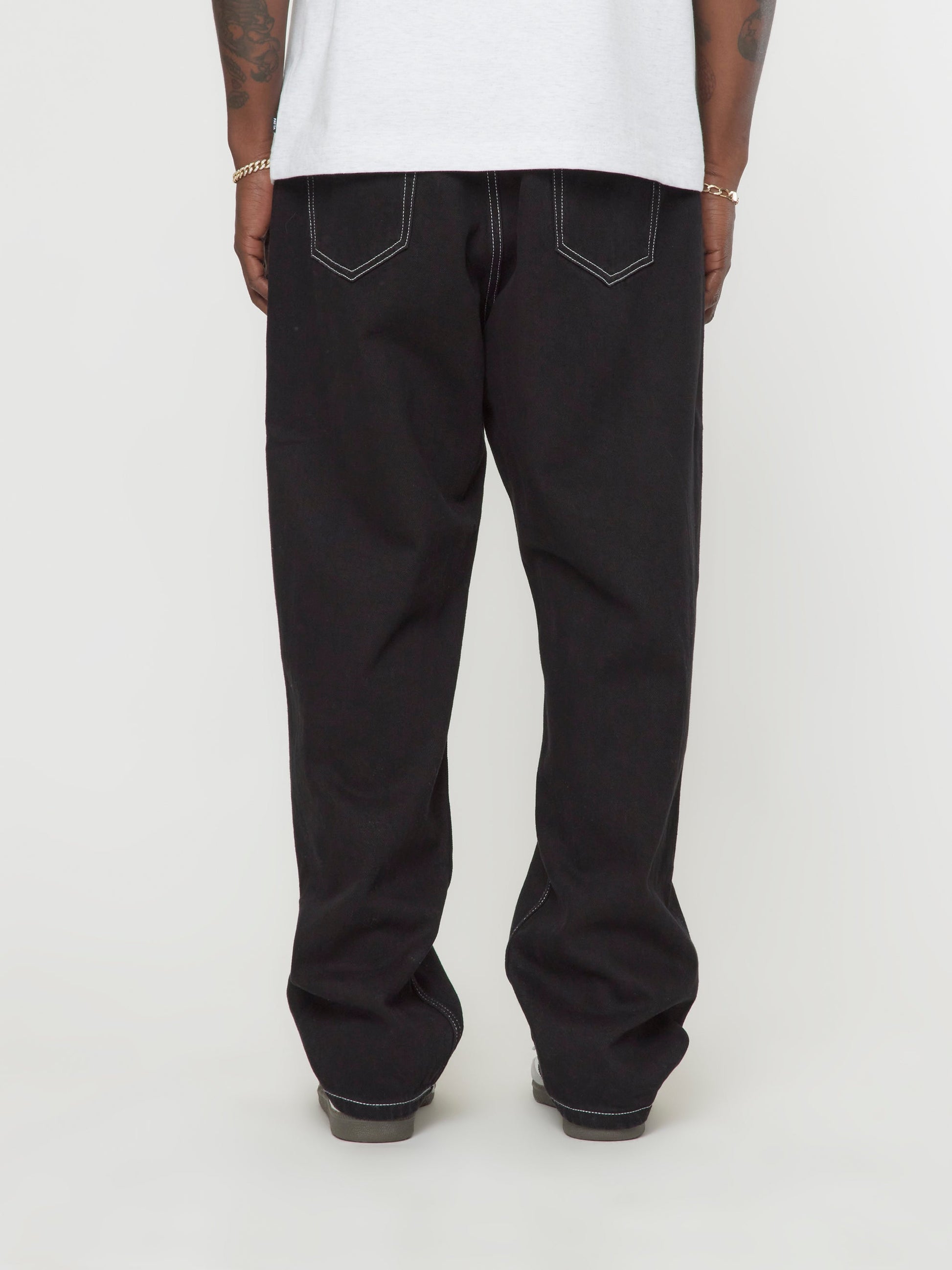 Patta Contrast Stitch Loose Denim Pants (Black)