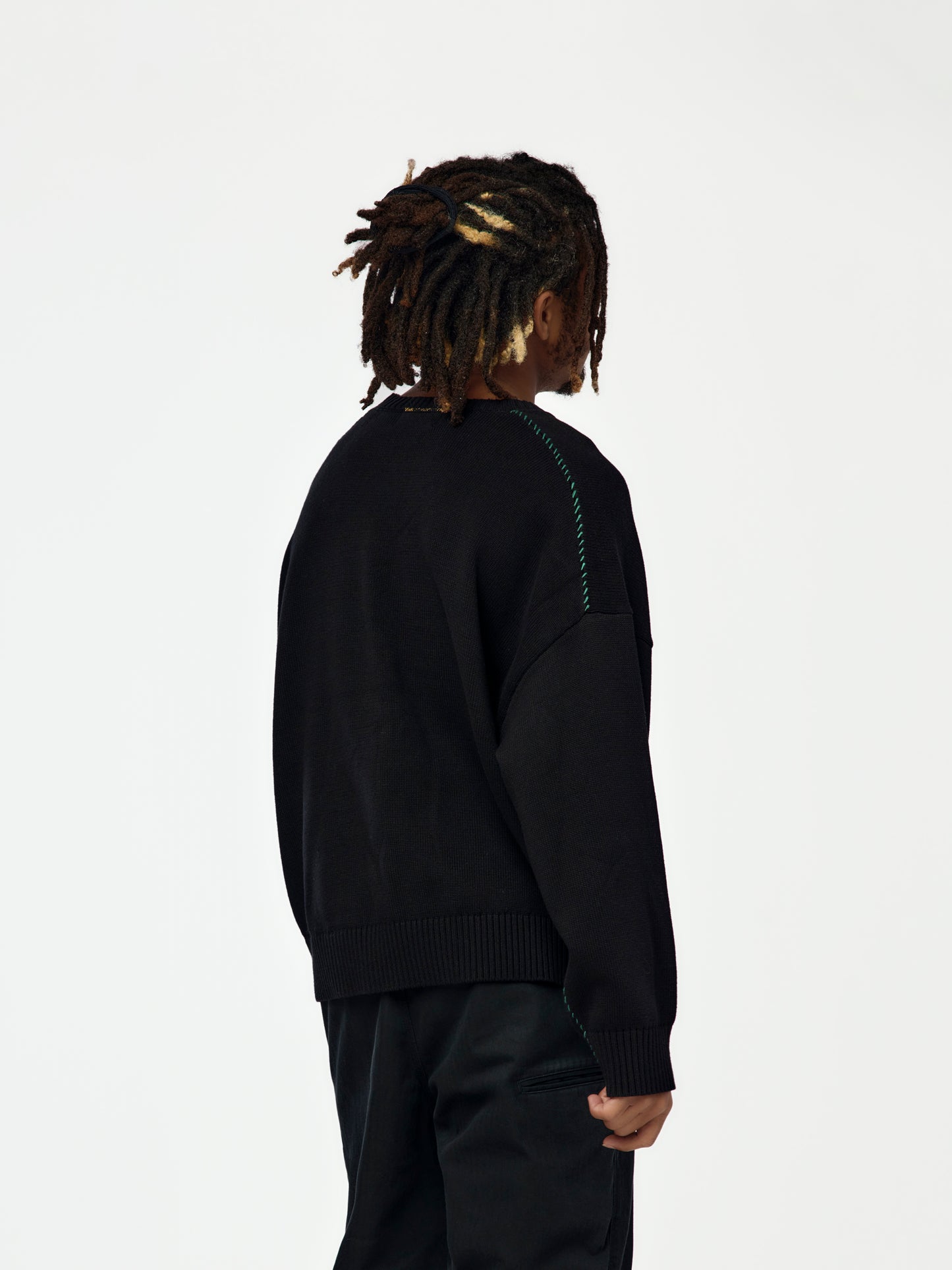 Bolden Sweater (Caviar)