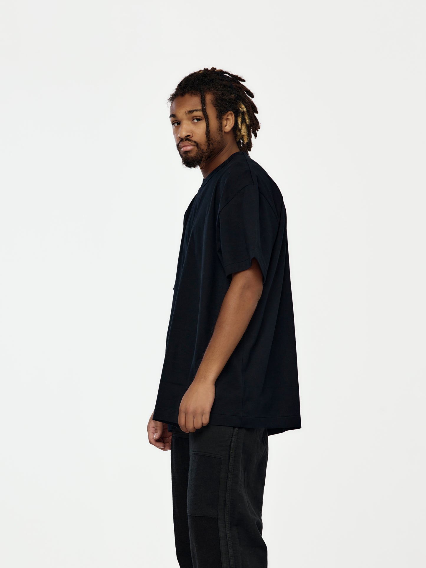 MEN'S T-SHIRT (BLACK)