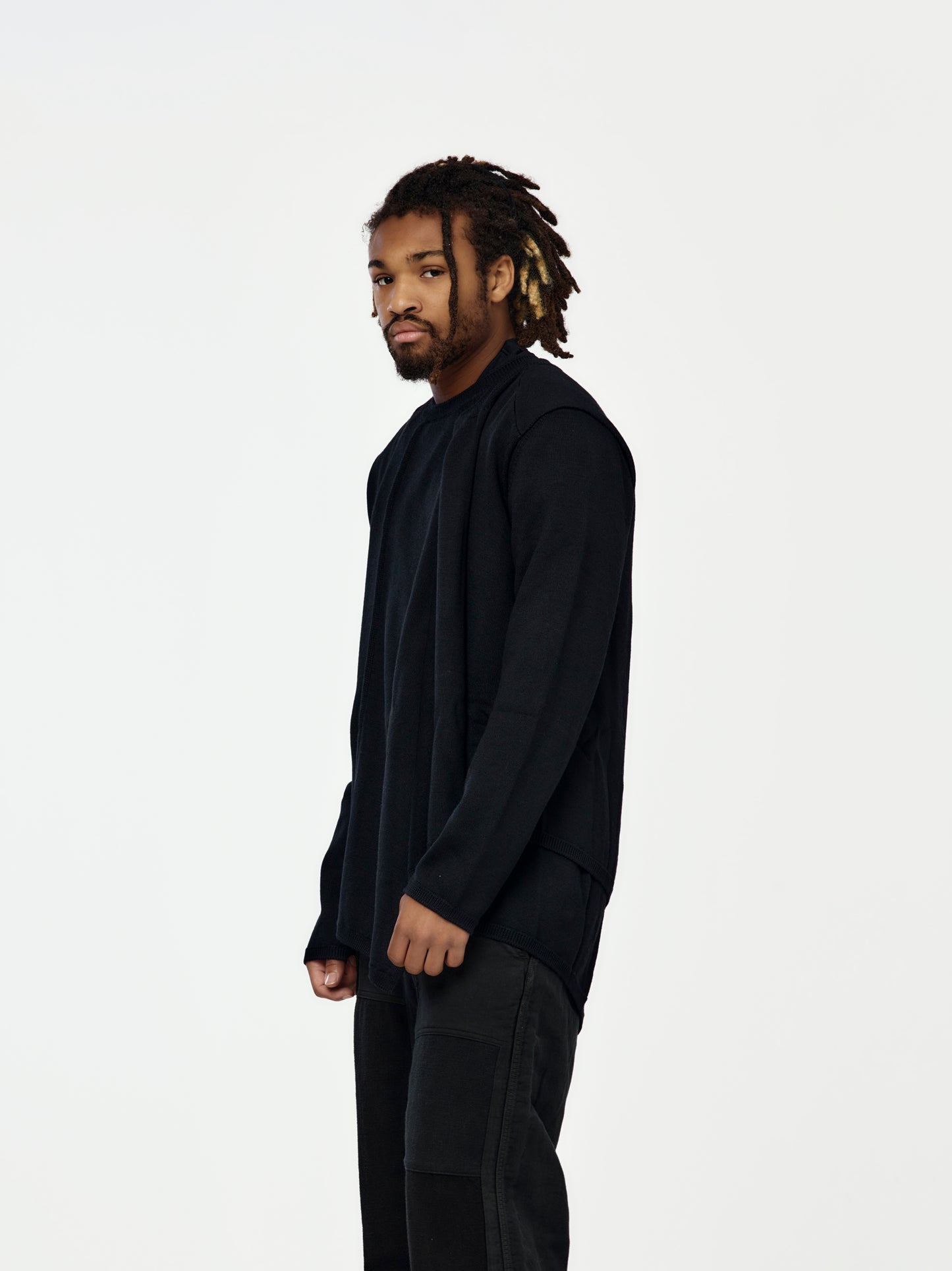MEN'S SWEATER 2 (BLACK)