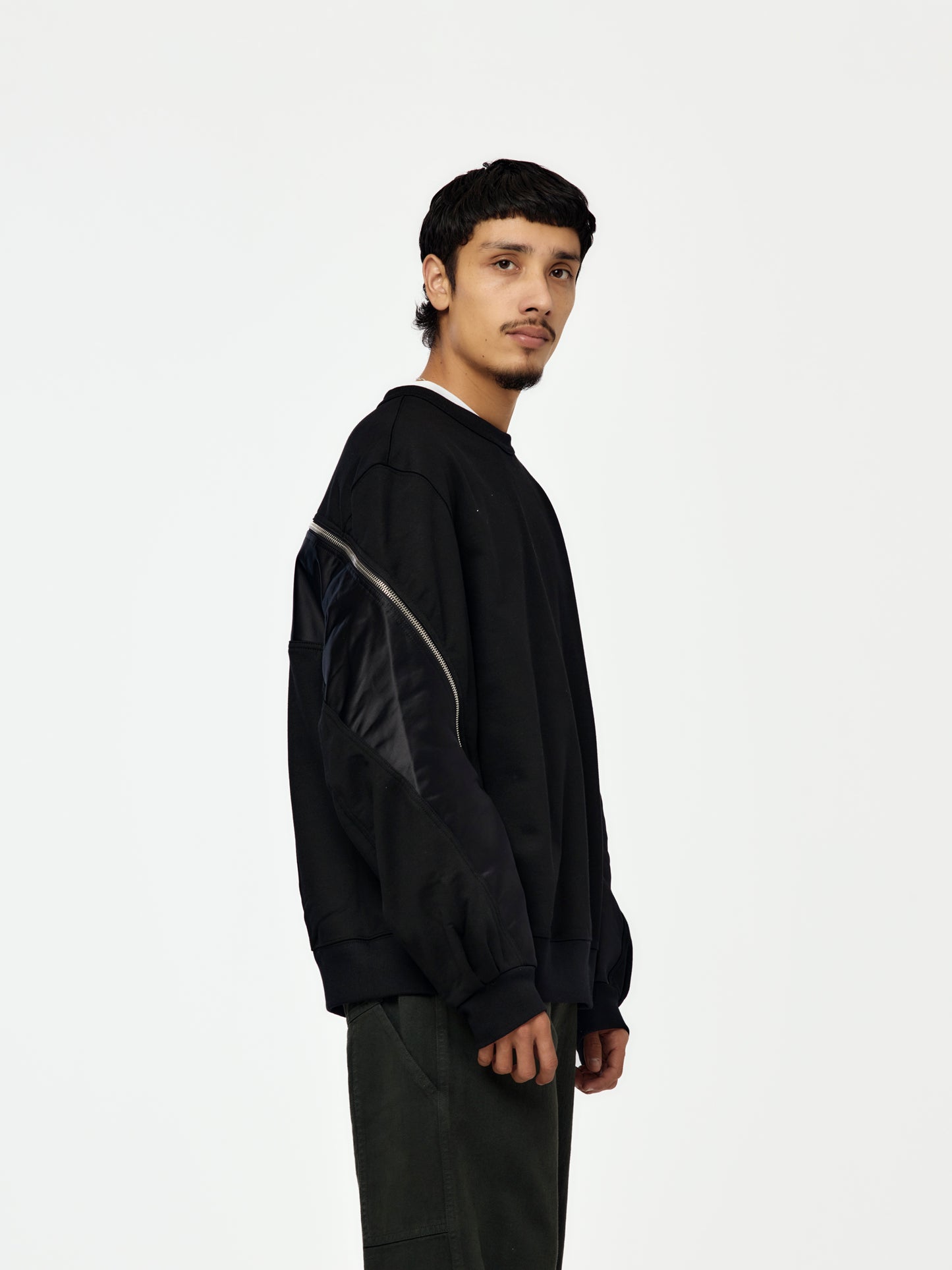 Hando 2611 M.K. Sweater (Black)