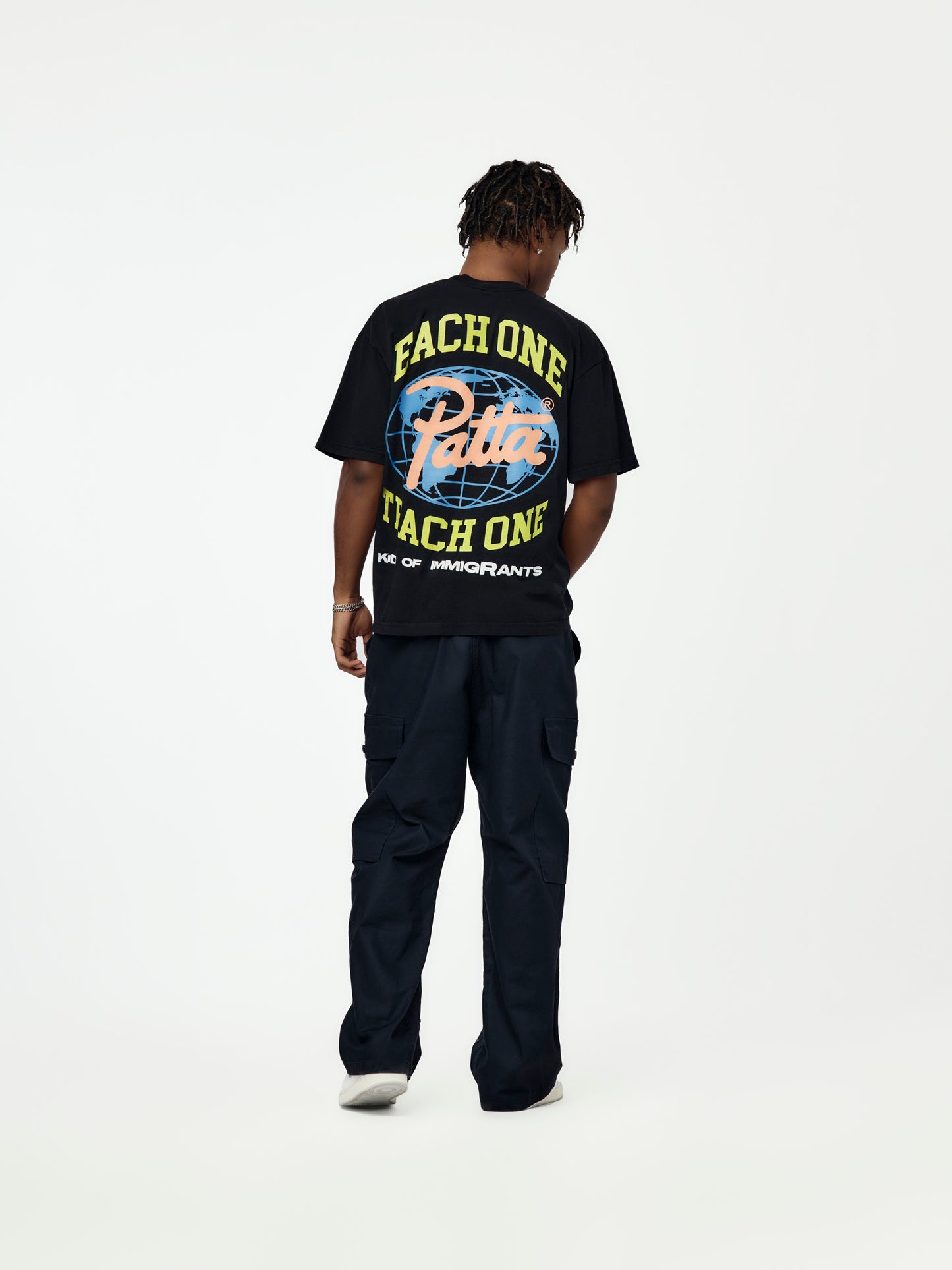 KOI EACH ONE TEE