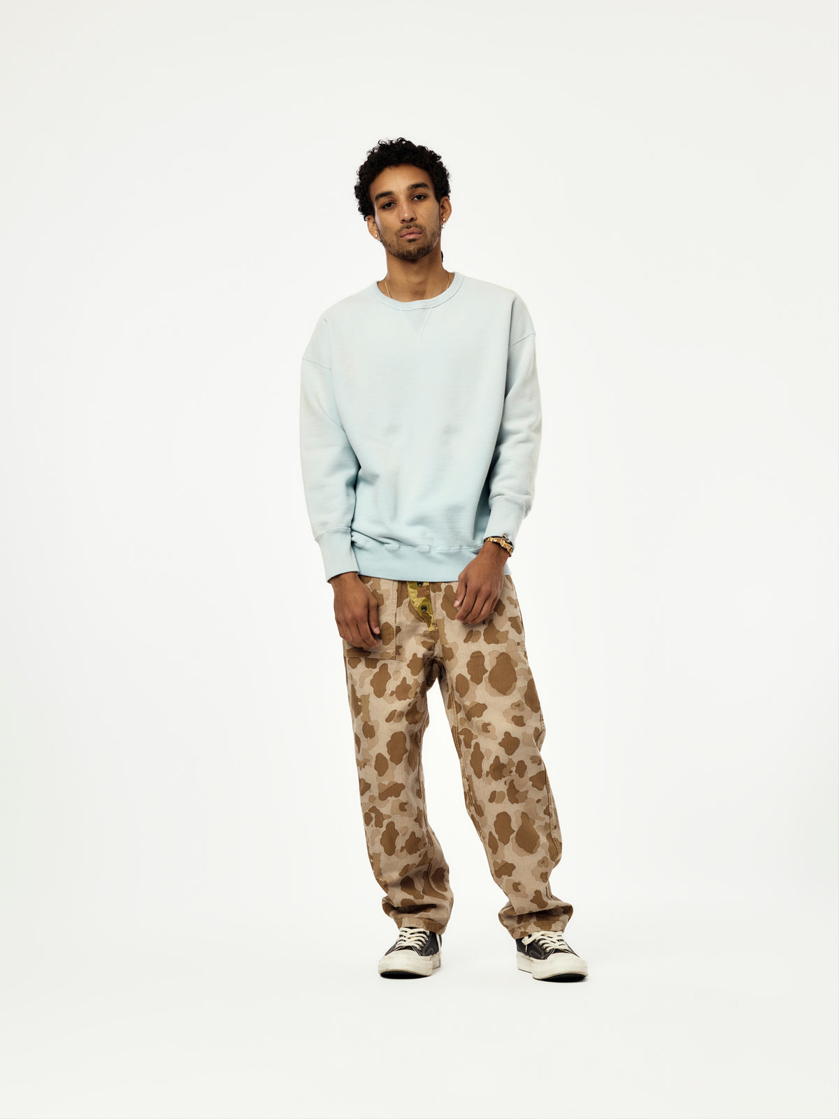 Weathered Double V Sweatshirt (Light Blue)
