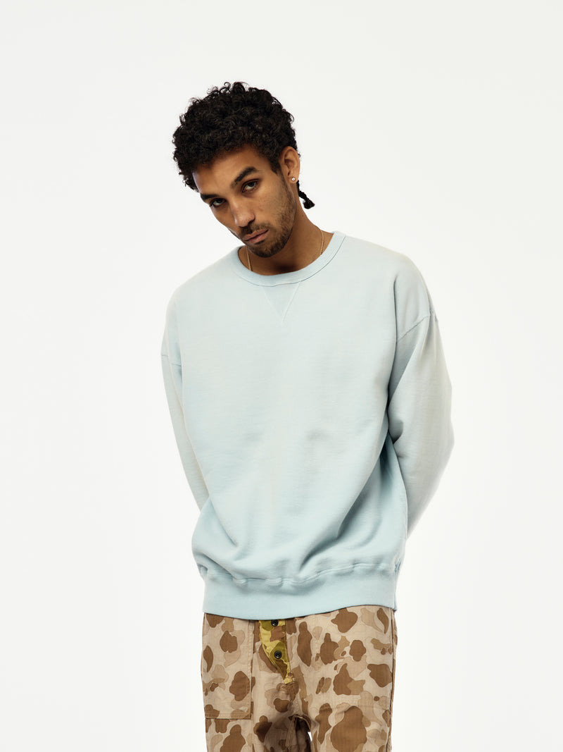 Weathered Double V Sweatshirt (Light Blue)