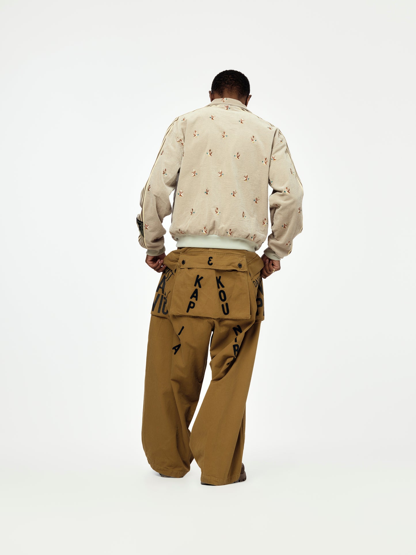 11W Stretch Corduroy DUCK Embroidery Track JKT (Banner Stripe)