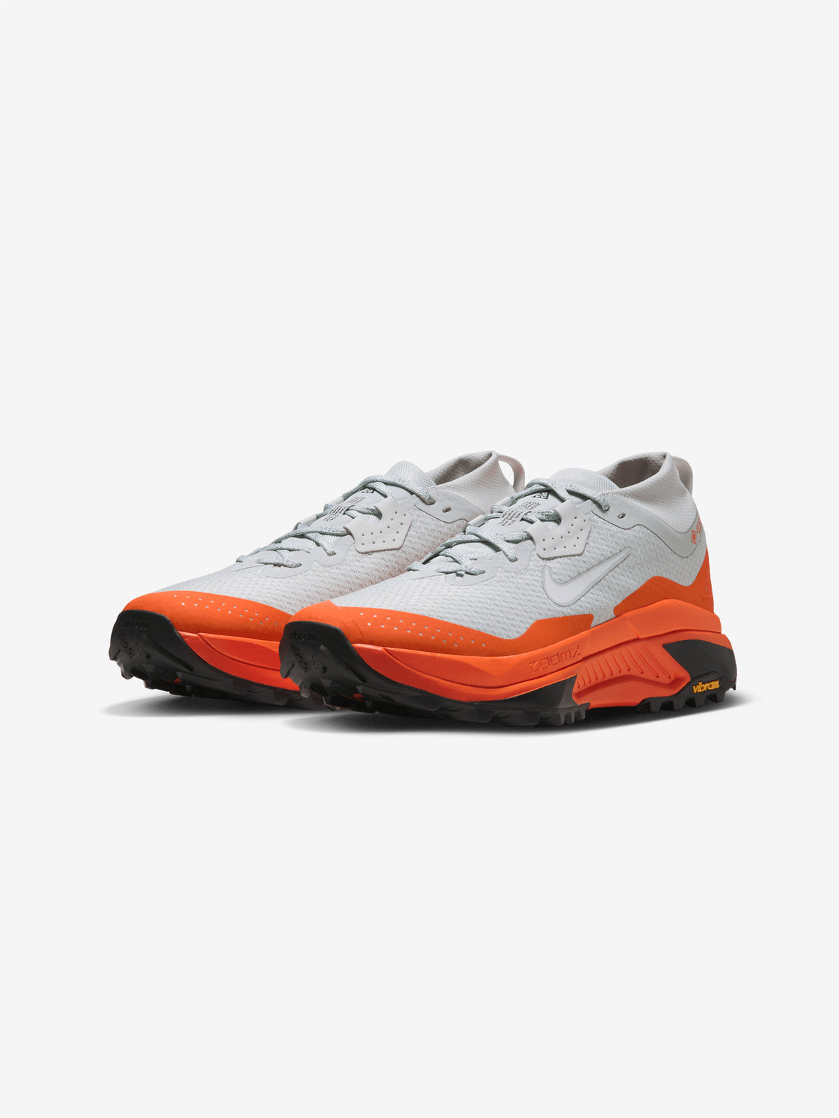 Nike ACG Zegama Trail GORE-TEX (LIGHT SILVER/SUMMIT WHITE-SAFETY ORANGE)