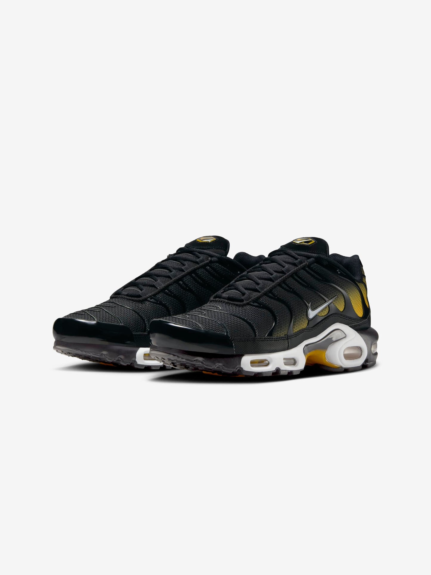 Nike Air Max Plus (BLACK/WHITE-UNIVERSITY GOLD)