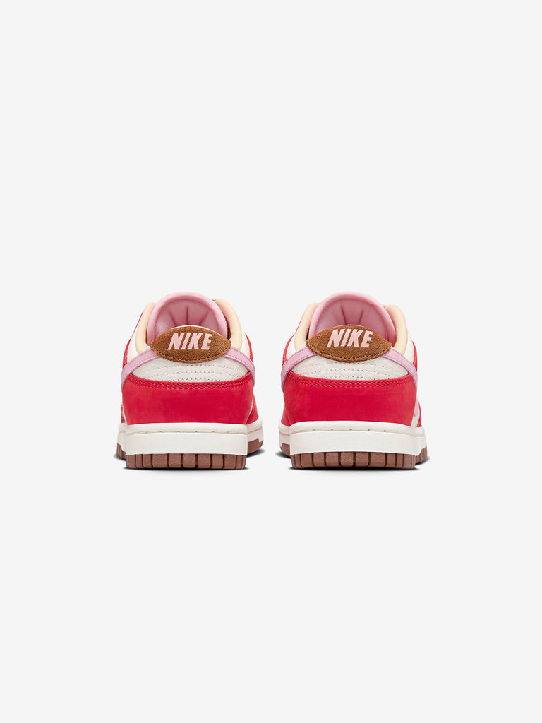 Chaussures et baskets femme Nike W Dunk Low Premium Sport Red/  Sheen-Sail-Medium Brown