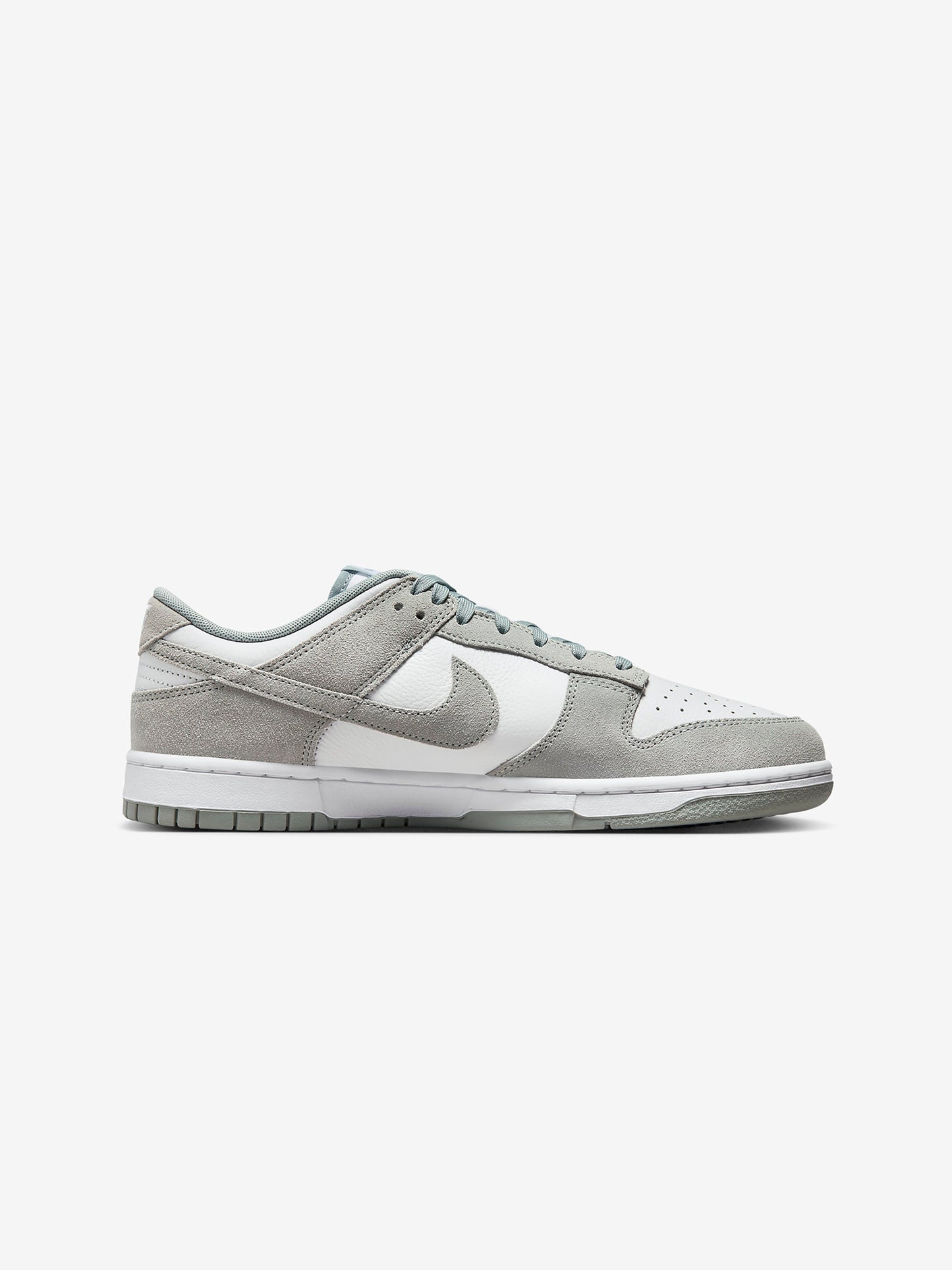 Nike Dunk Low Retro SE (White/Light Pumice)