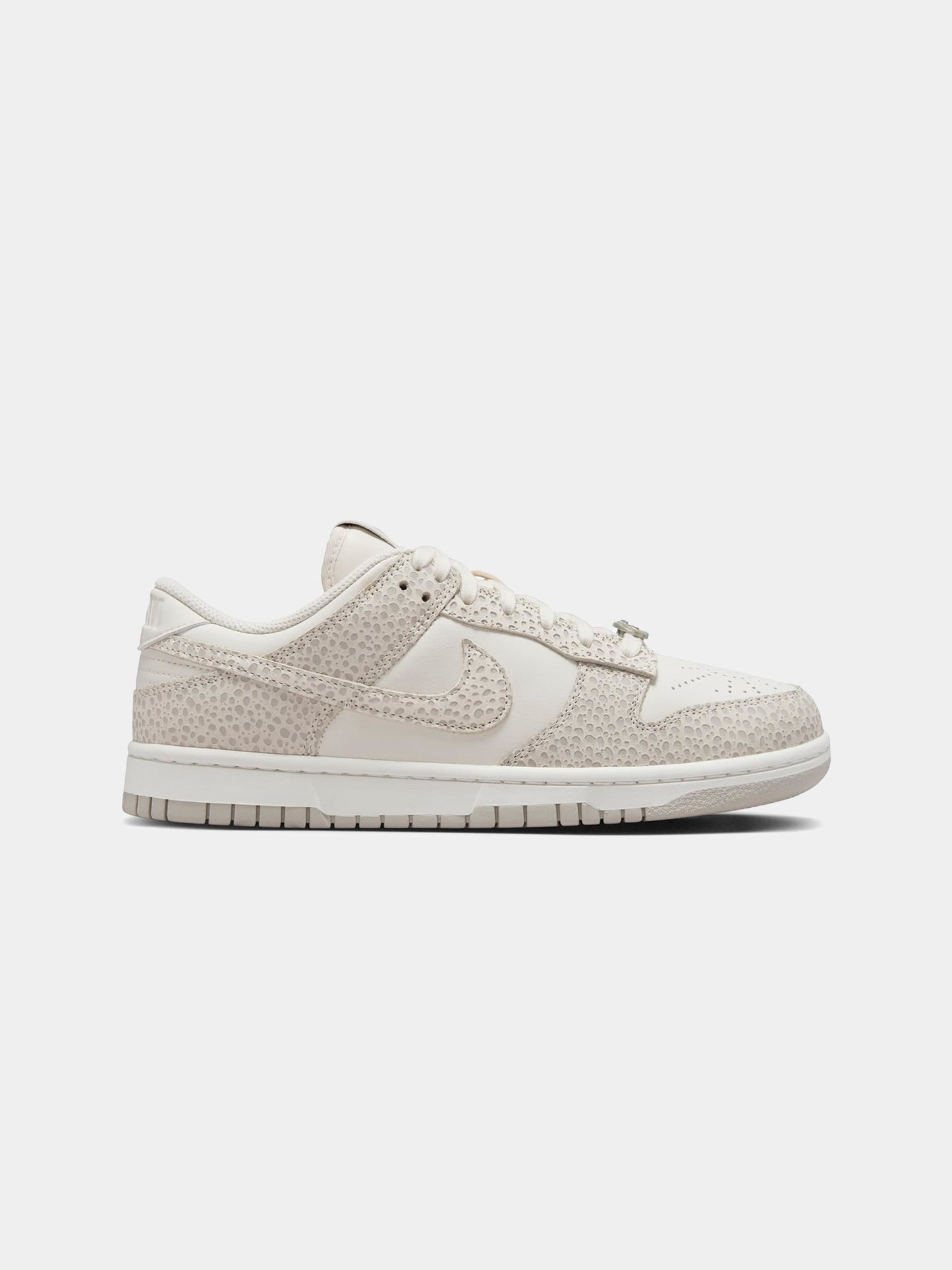 W Nike Dunk Low Premium (Phantom/Photon Dust/Lt. Smoke Grey)