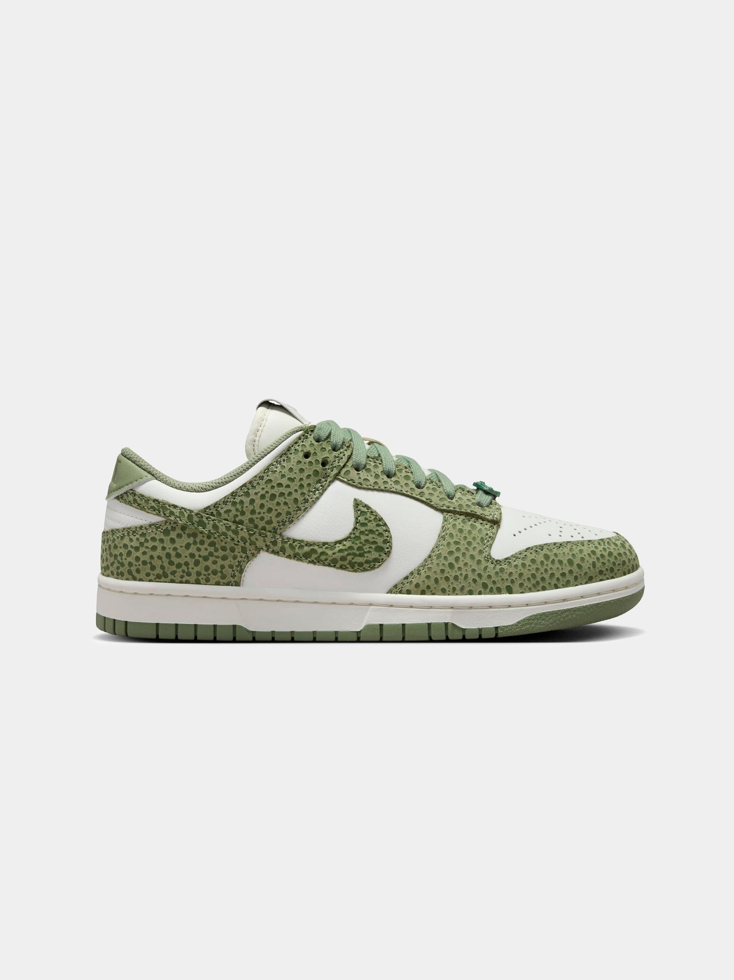 W Nike Dunk Low Premium (Oil Green/Treeline/Sail)