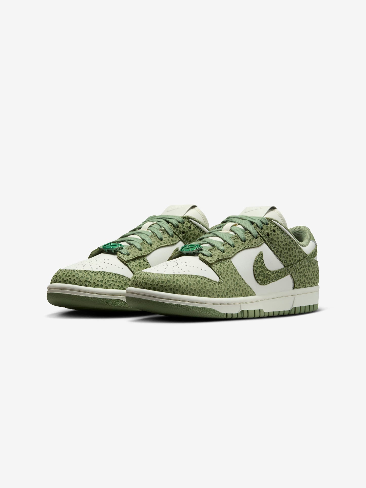 W Nike Dunk Low Premium (Oil Green/Treeline/Sail)