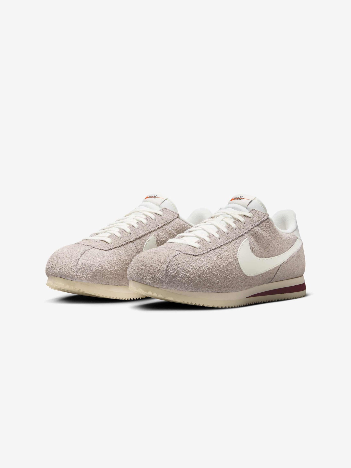 NIKE CORTEZ SE (COLLEGE GREY/SAIL-DARK TEAM RED)