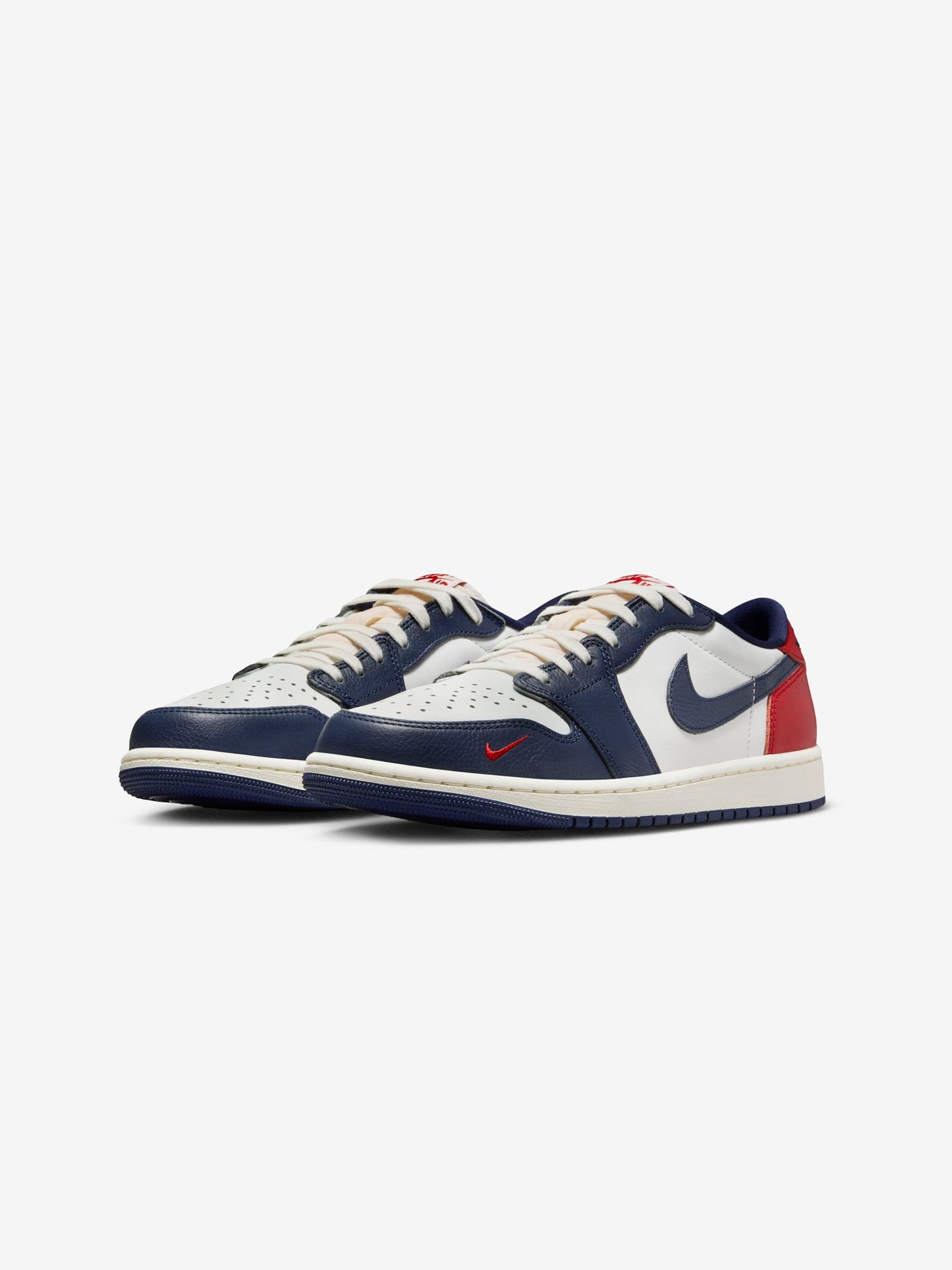 AIR JORDAN 1 RETRO LOW OG (SUMMIT WHITE/GYM RED-MIDNIGHT NAVY)