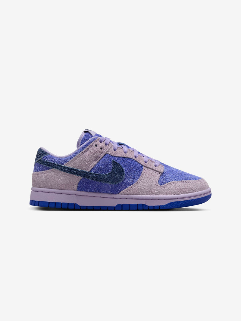 W NIKE DUNK LOW SE  (HYDRANGEAS/DEEP ROYAL BLUE)