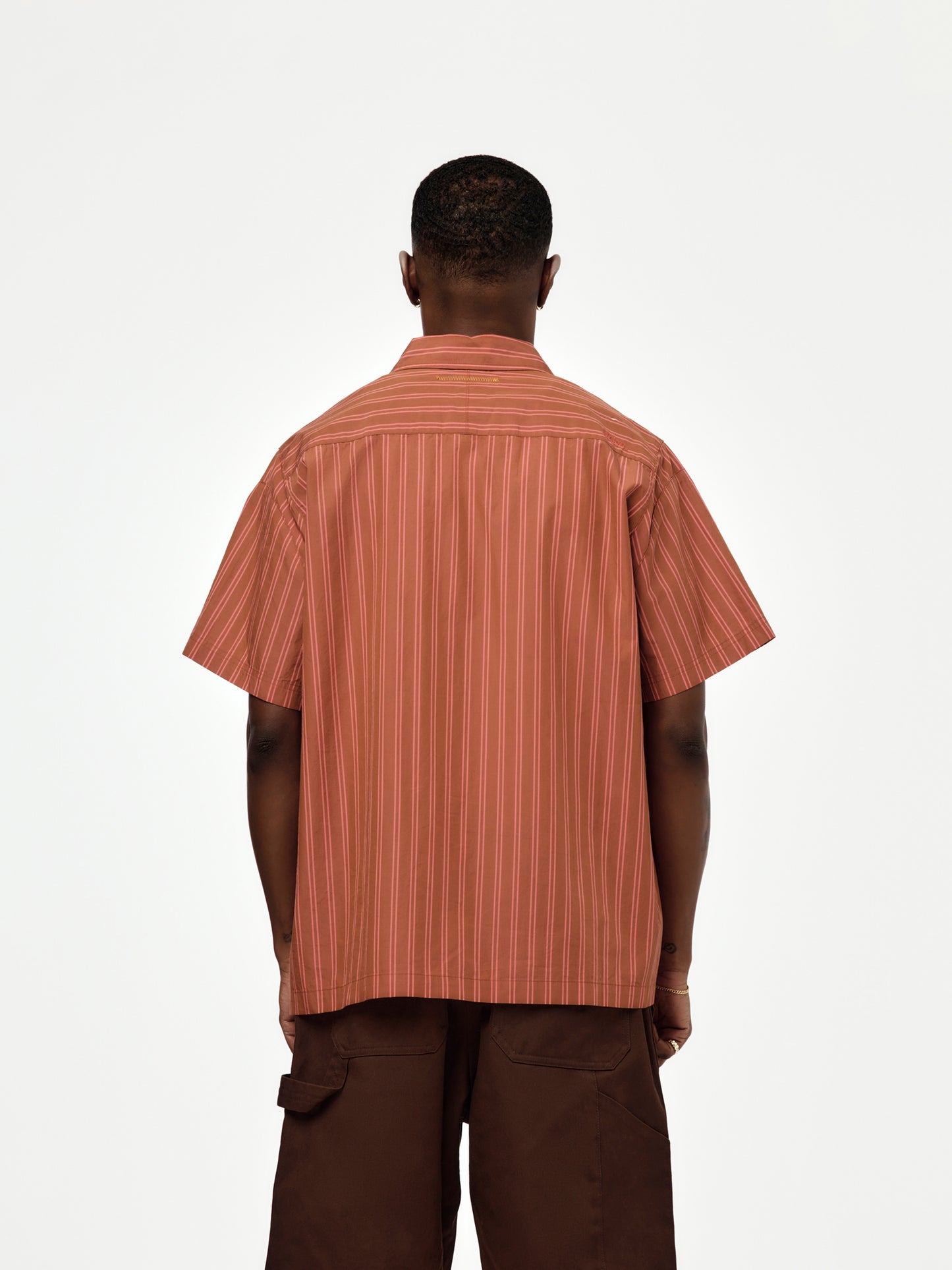 GRAMERCY SS SHIRT (DARK BROWN)