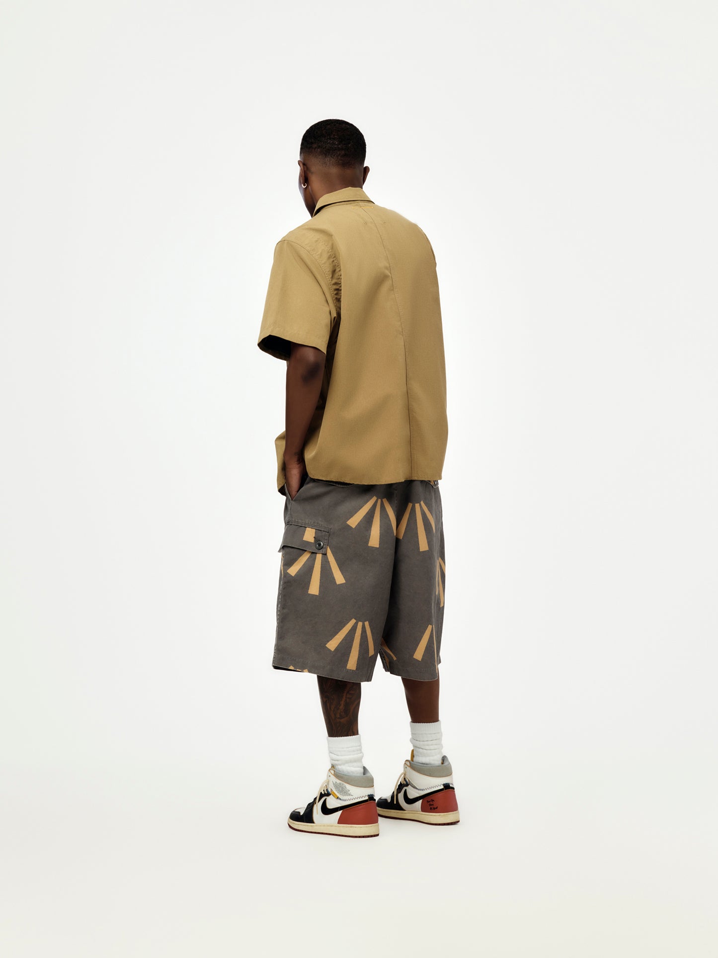 SUNSET SHIRT (KHAKI/ TAN)