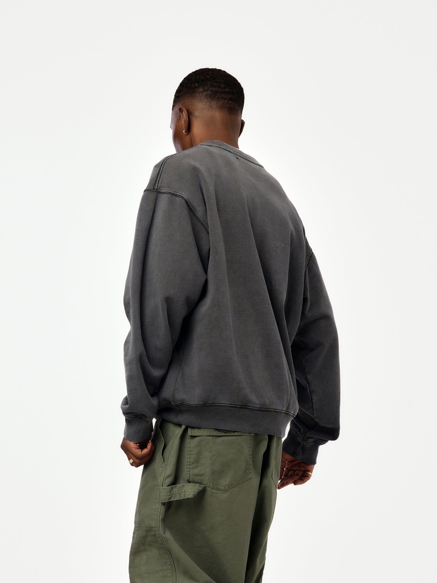 APPLIQUE CREW (VINTAGE BLACK)