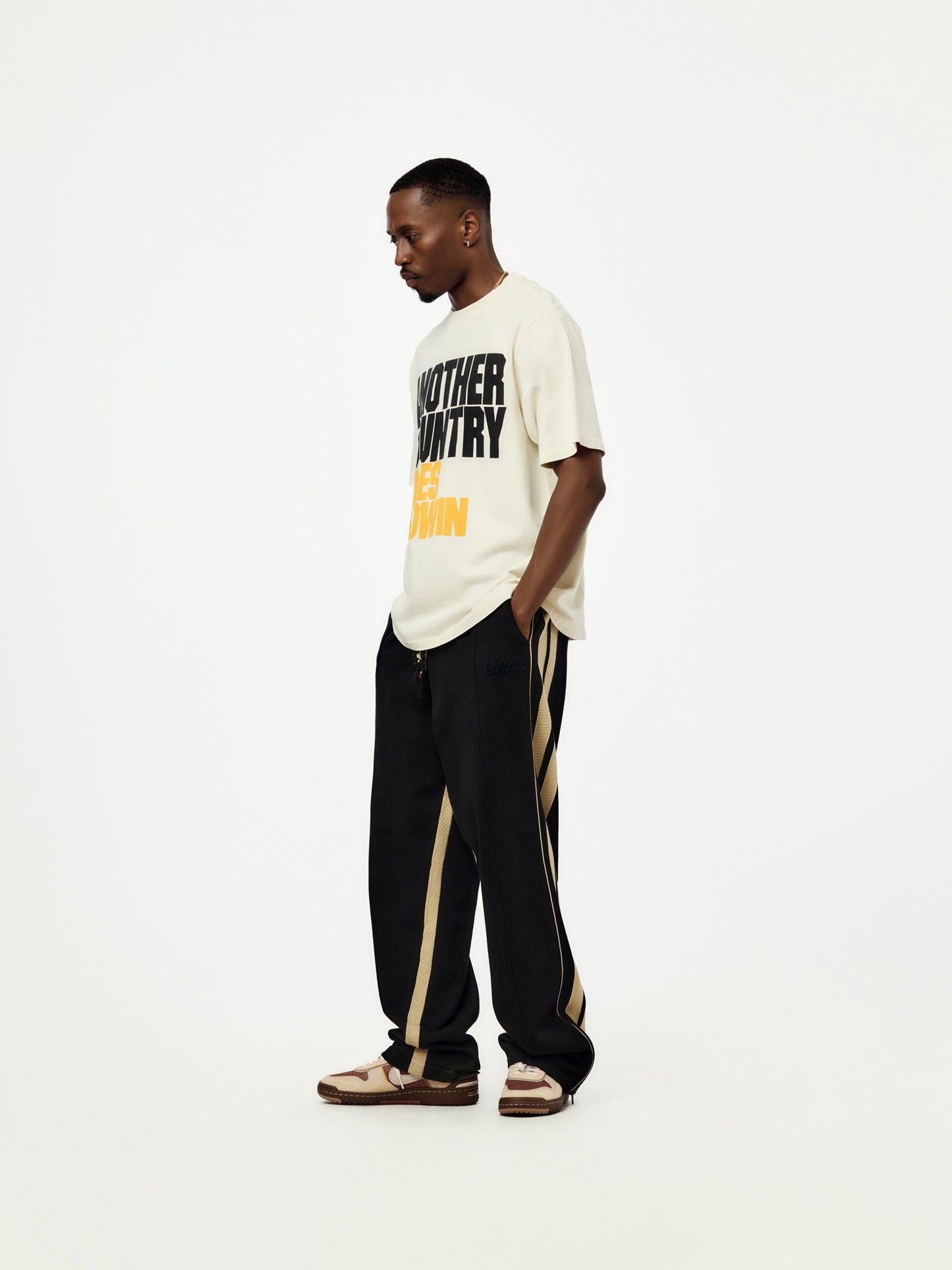 ANOTHER COUNTRY TEE (VINTAGE WHITE)