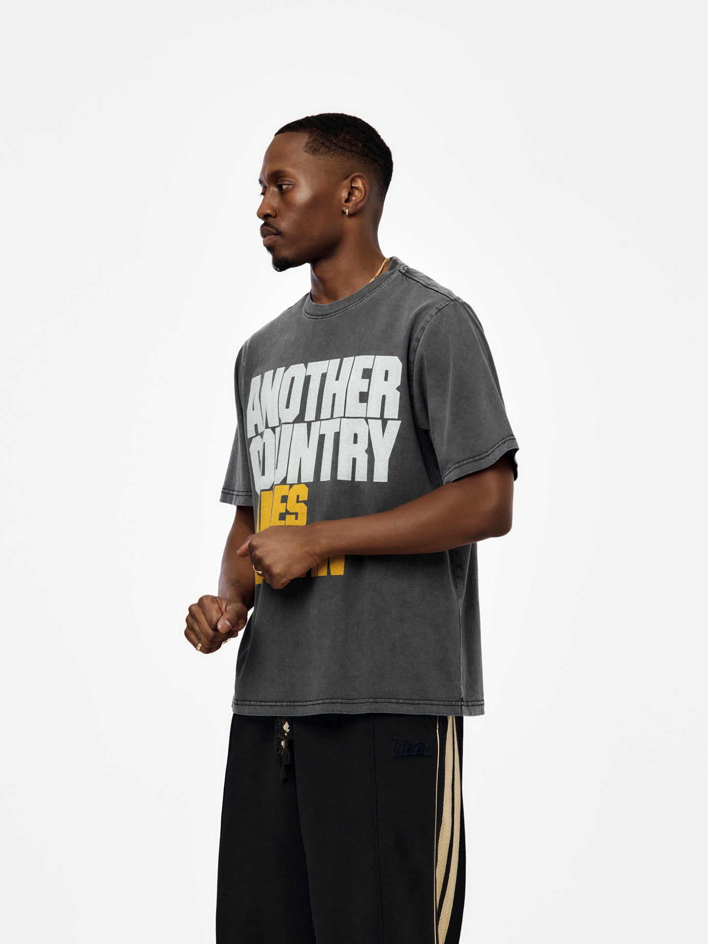 ANOTHER COUNTRY TEE (VINTAGE BLACK)